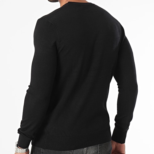 Pull Noir