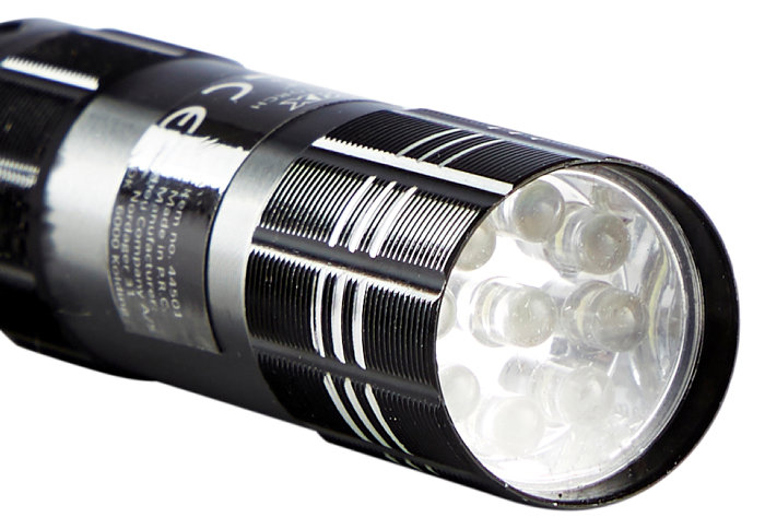 Lommelygte med 9 LED - Autozone