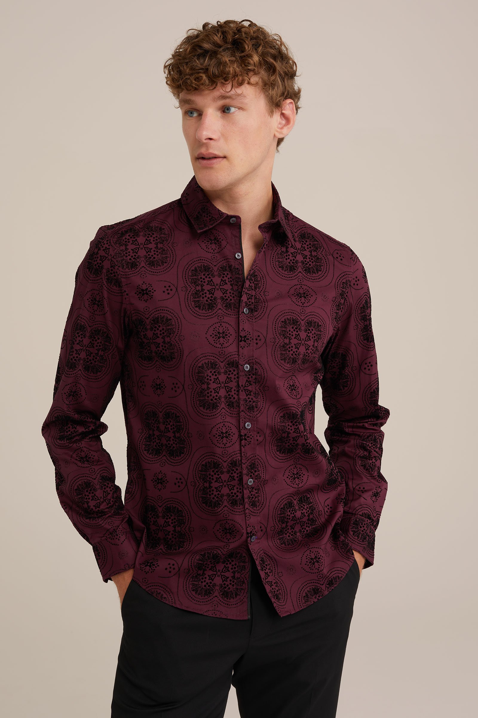 overhemd met velvet dessin WE Fashion Bordeauxrood