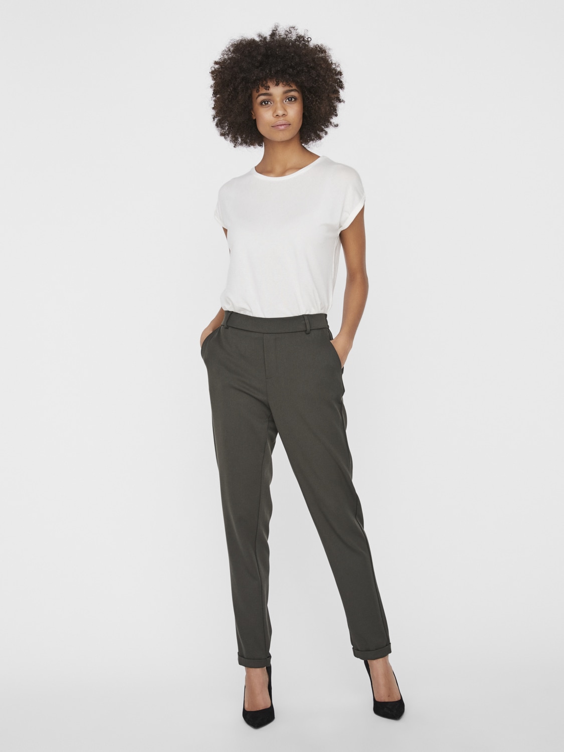 Vero Moda Anzughose »VMMAYA MR LOOSE SOLID PANT NOOS«  knöchelfreie Form mit Saumaufschlag