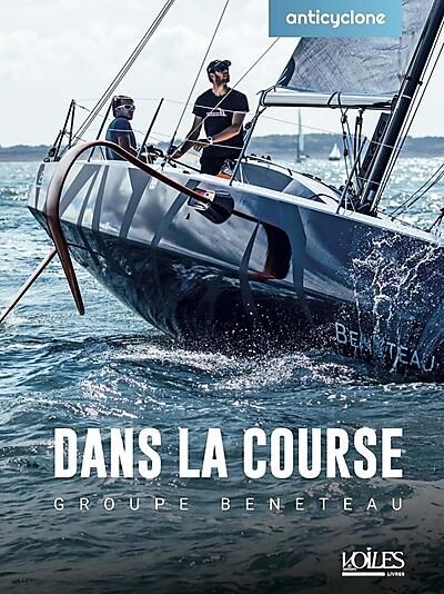 VOILES ET VOILIERS - DANS LA COURSE