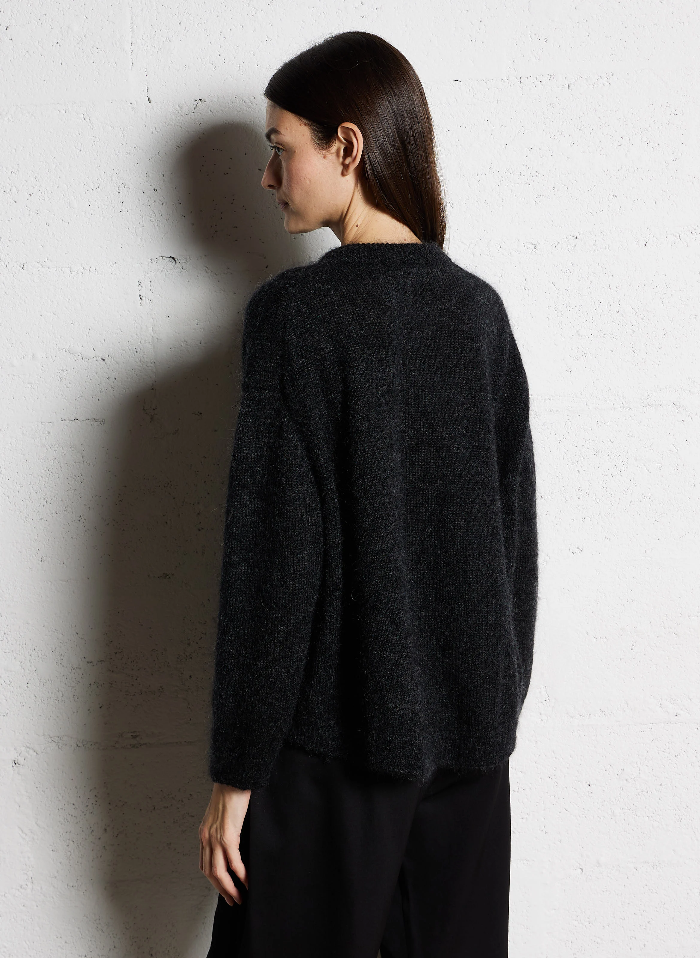 EVANNA - Pull ample col rond en mohair mélangé | Noir