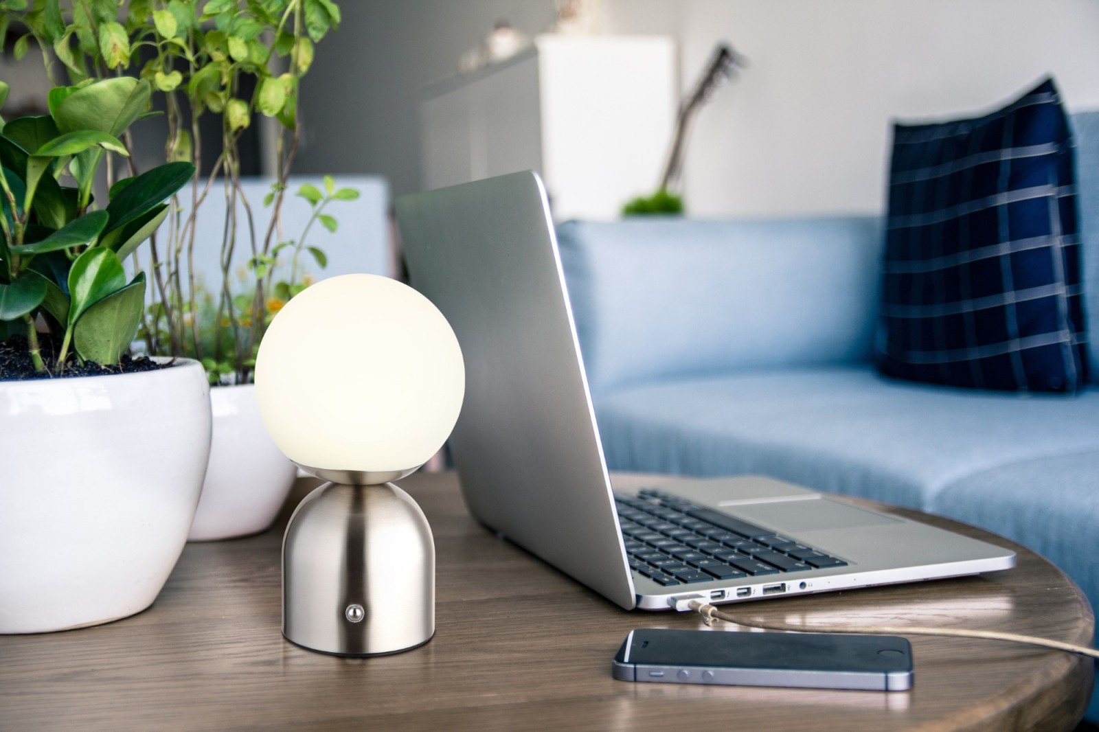LED-Akku-Tischleuchte - Nickel matt - opal - Touchdimmer - 21 cm