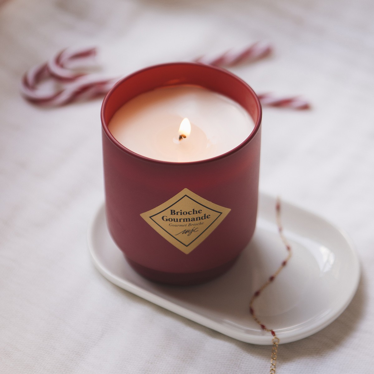 Bougie parfumée - Brioche gourmande - Bracelet acier inoxydable doré & rouge - 200 g