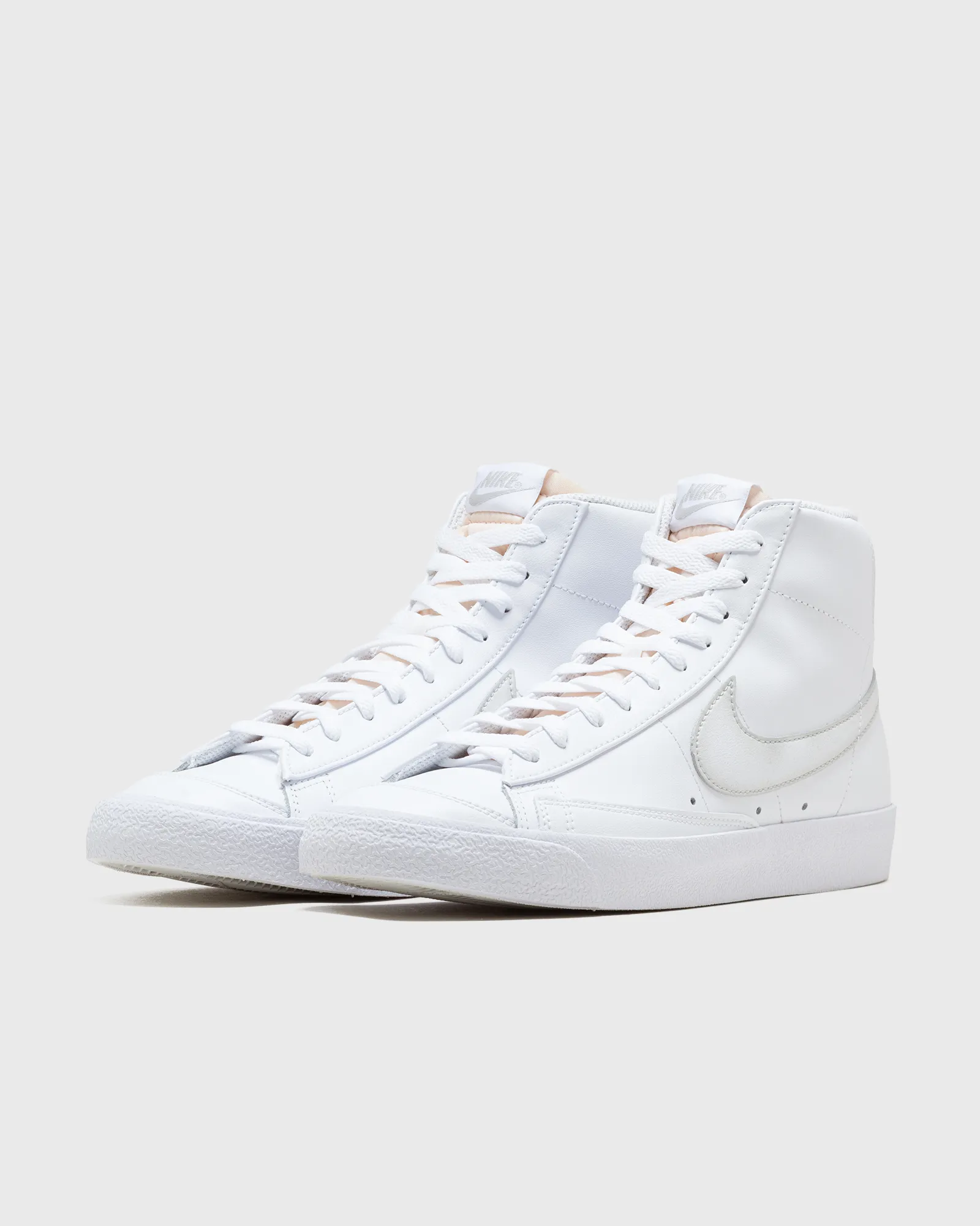 Nike BLAZER MID '77 VNTG NAS