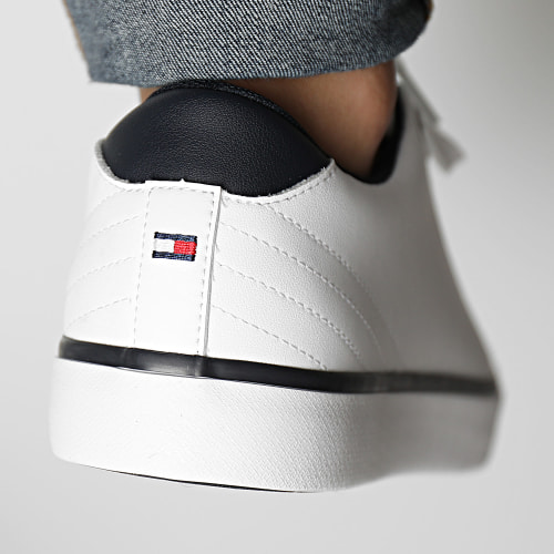 Baskets Hi Vulcan Core Low Leather 4731 White