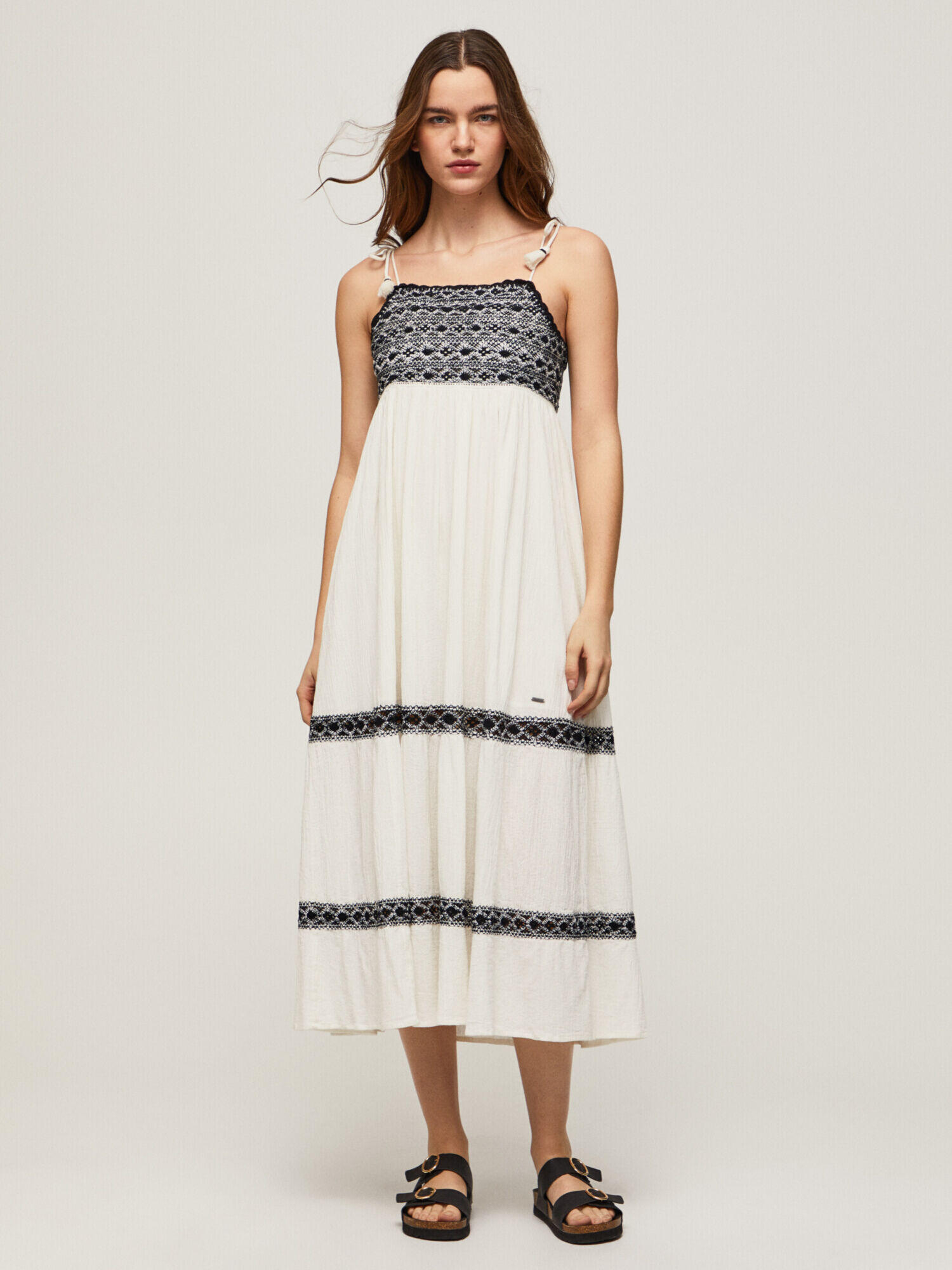 VESTIDO DE ALGODÃO BORDADO - branco mousse