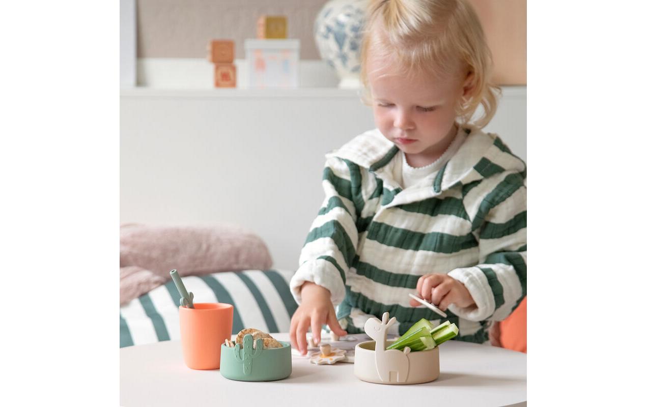 Kinderschüssel Silikon 2er Set Lalee Sand/GrünRutschfeste Schüssel für Kinder