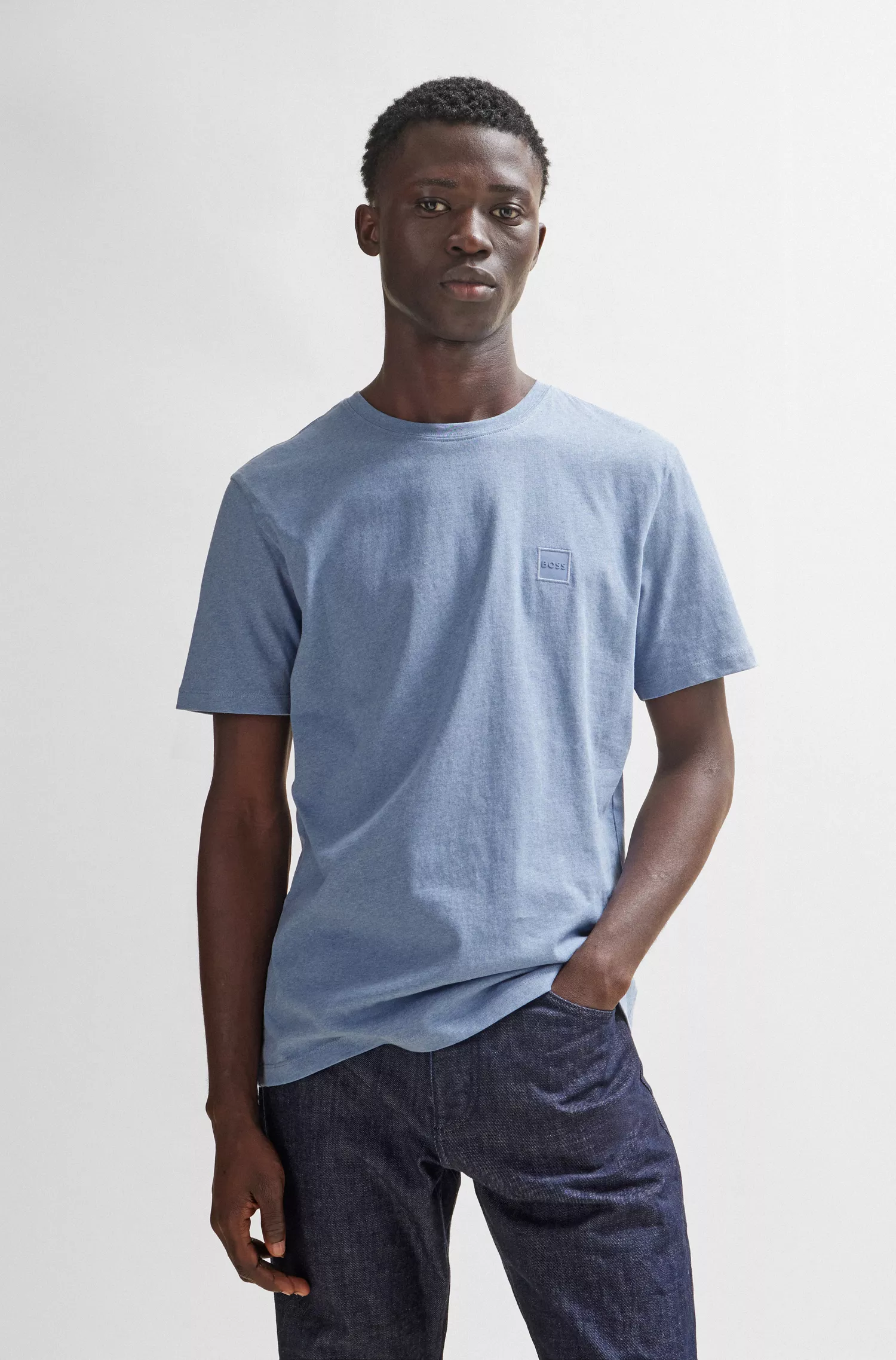 Camiseta BOSS laranja em malha de algodão com patch com o logotipo