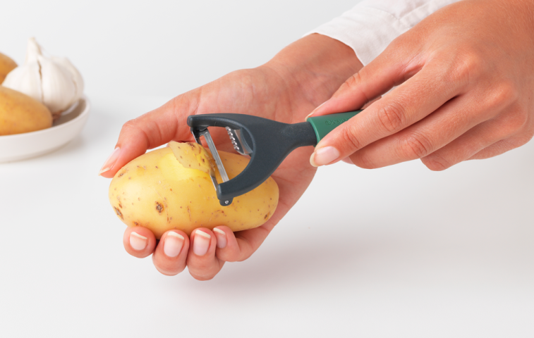 Tasty  Dunschiller Y-vorm plus zesteur - Fir Green