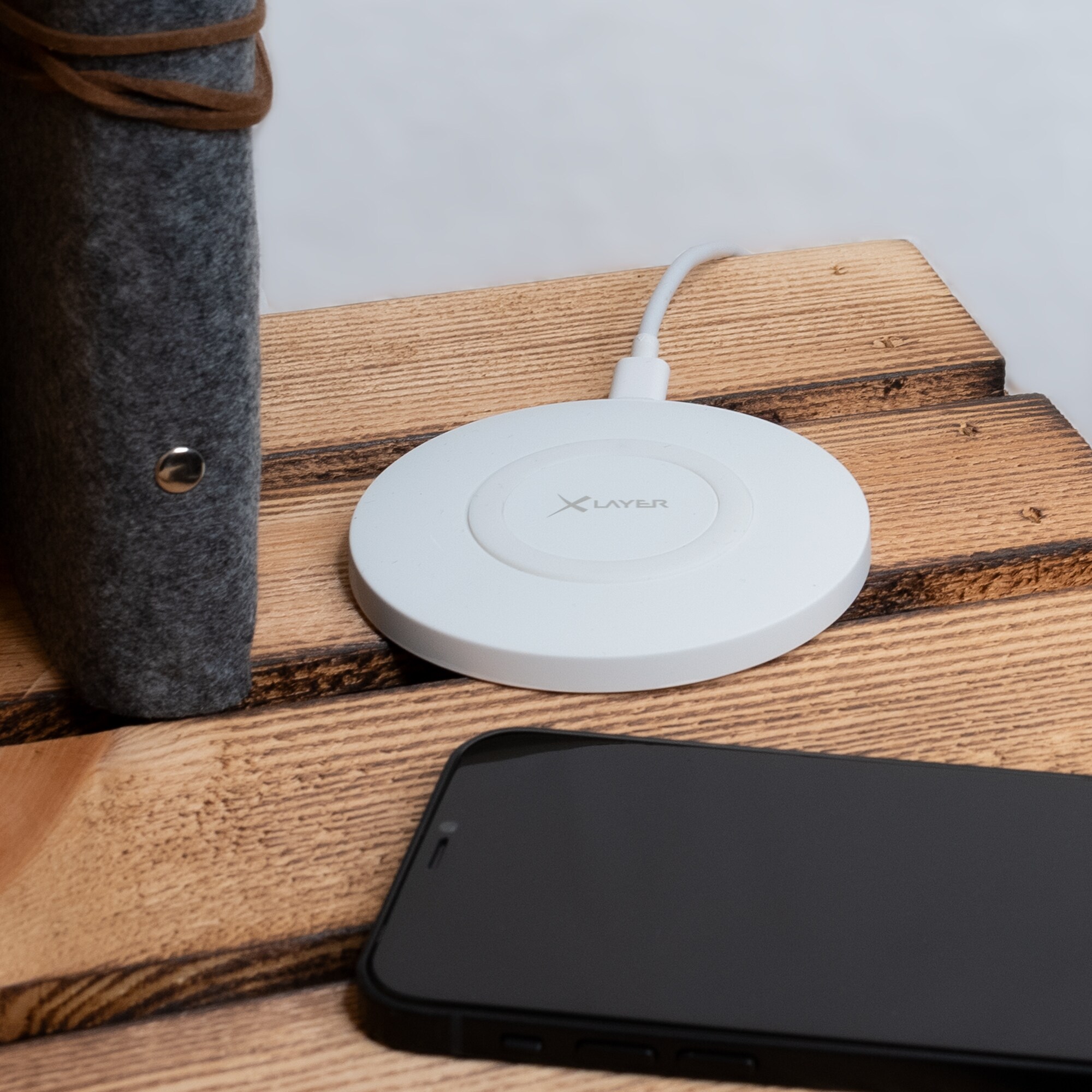 Xlayer WIRELESS Ladegerät XLayer Wireless Charging Pad Basic 10W Qi-zertifiziert White