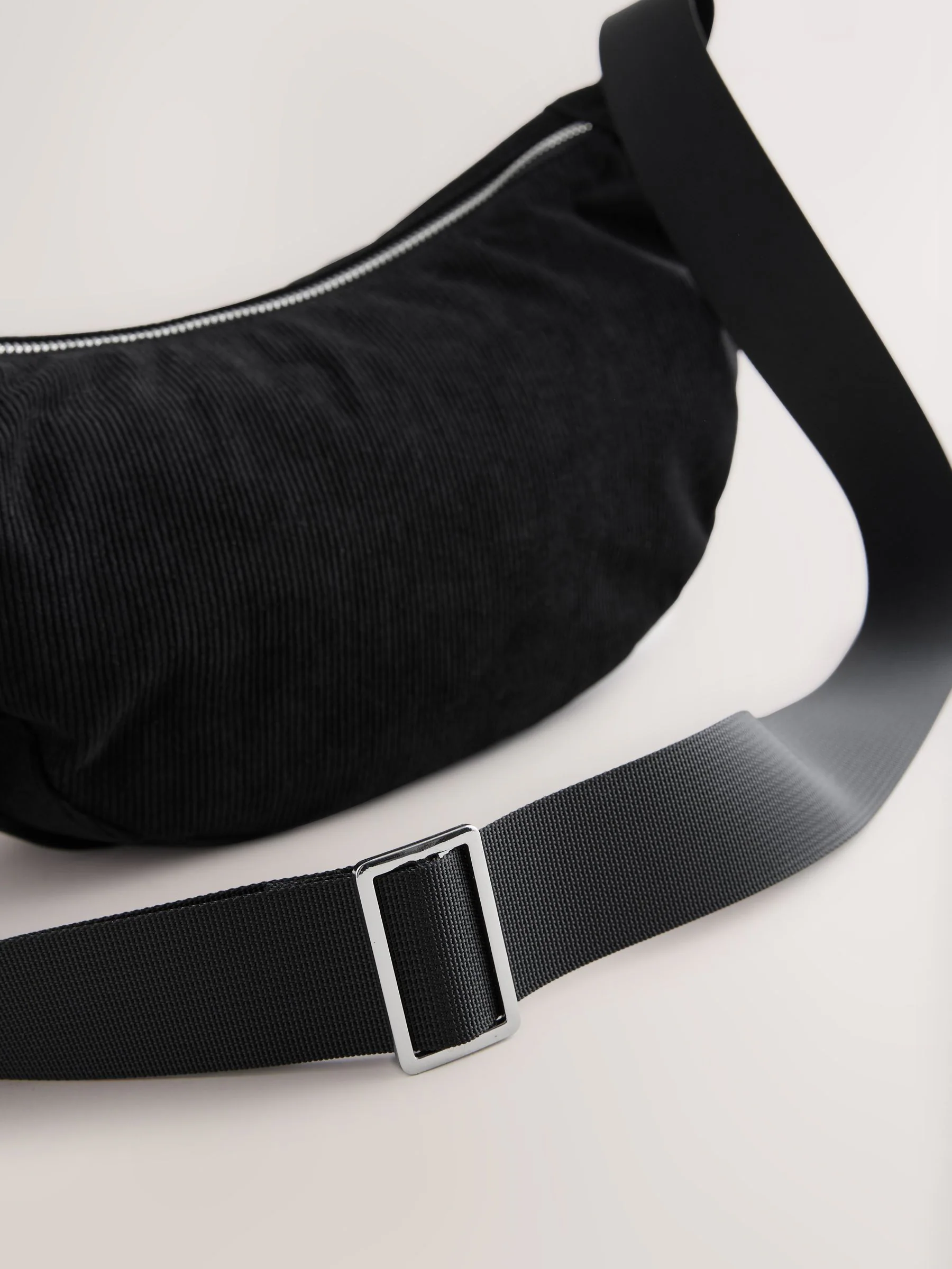 Zwart - Cord Effect Sling Bag