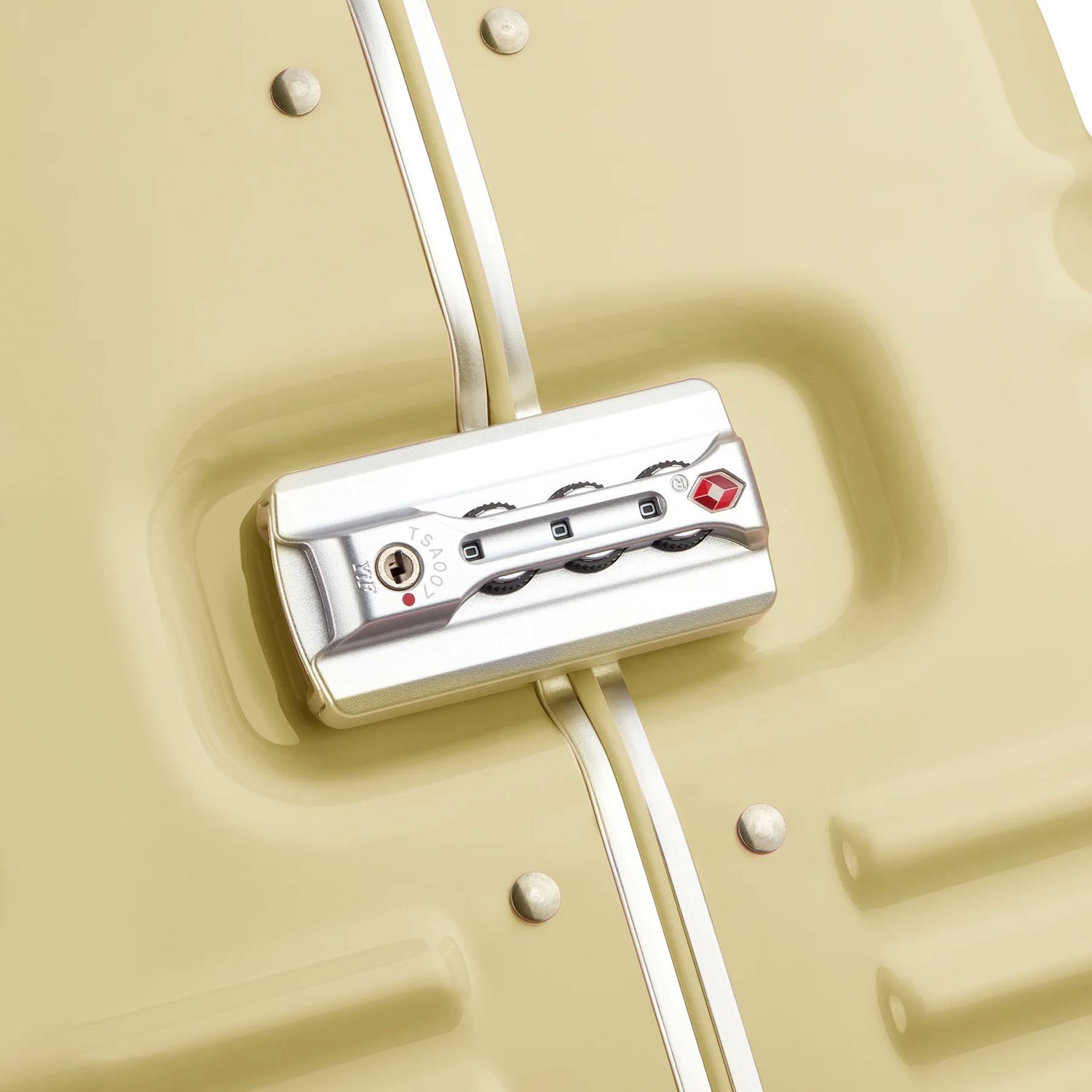 Delsey Bastille 2.0 Cabin Trolley 55/35 pale yellow