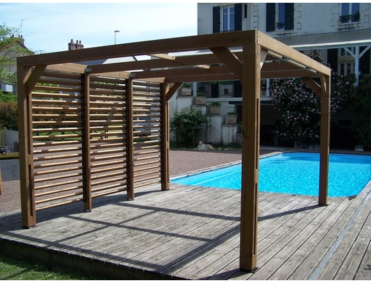 HABRITA - Pergola thermauvent en bois avec vantelles mobiles sur mur