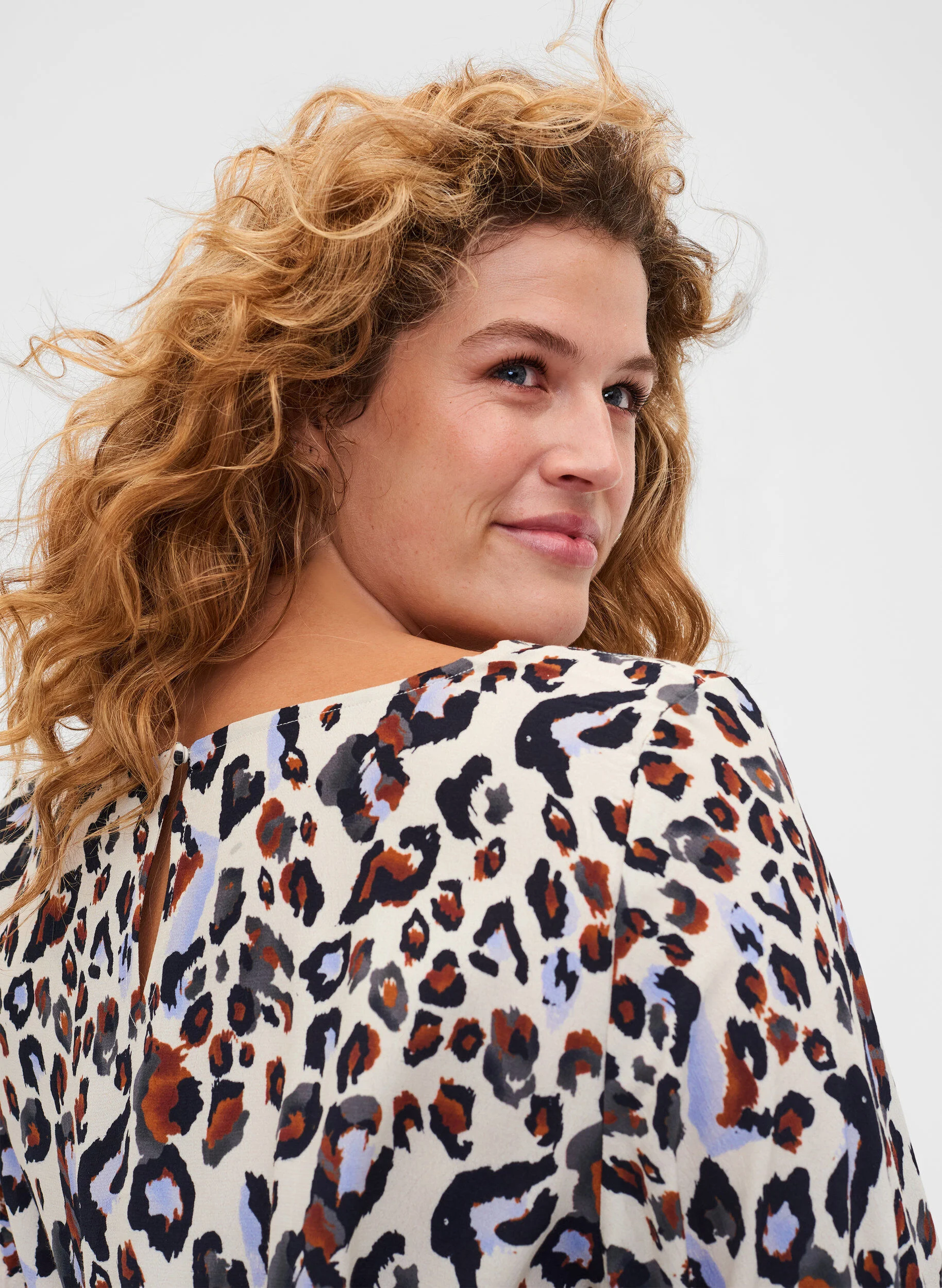 Graviditets bluse i viskose med print