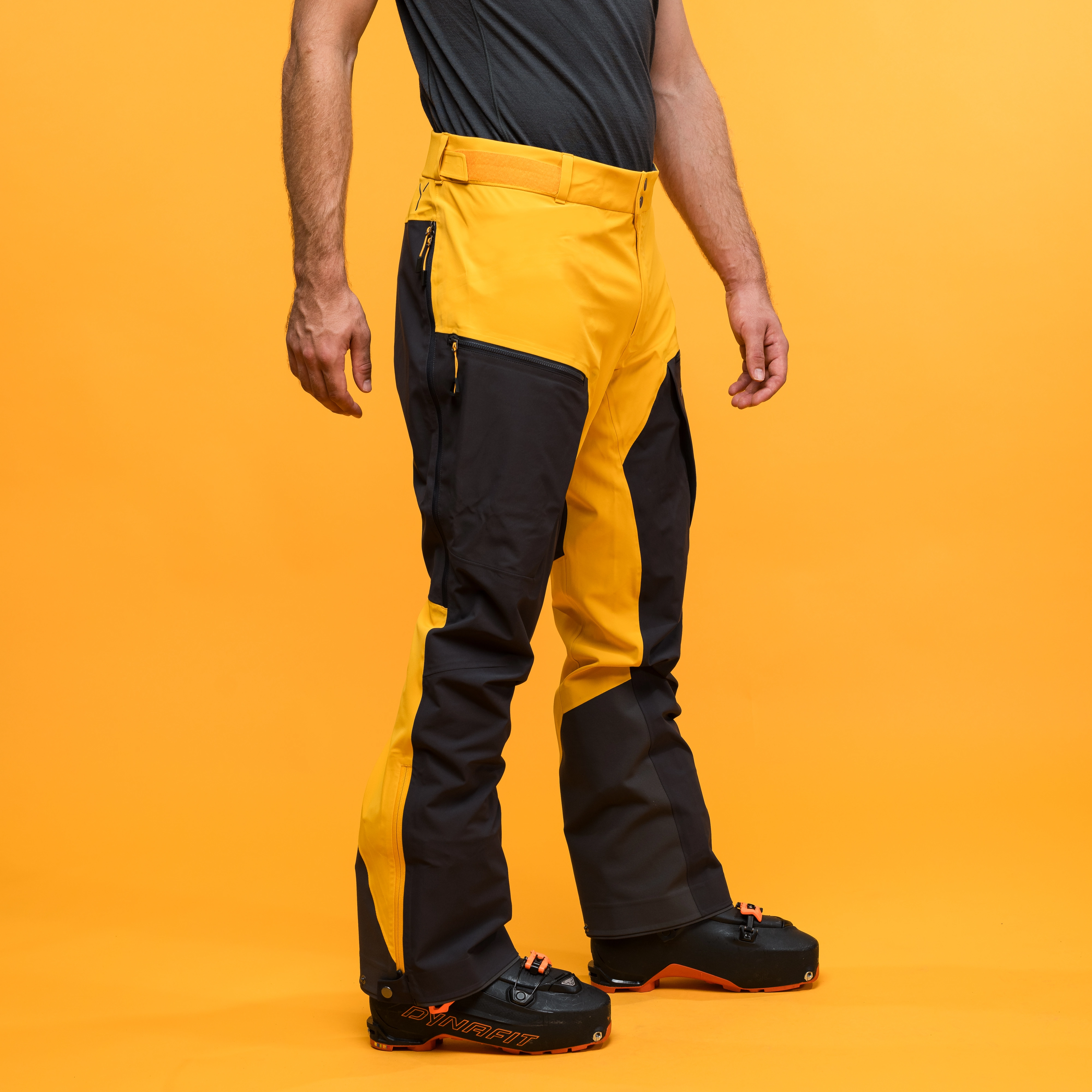 Y MountainLine Hybrid Softshell Pants Men Mango Yellow / Dark Shadow Grey
