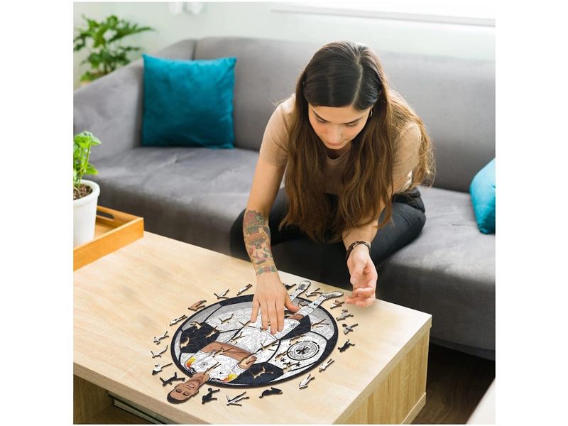 Iconic Puzzle Jamal Musiala (Deutsche Nationalmannschaft) Offiziell lizenziertes Holzpuzzle, Grösse M