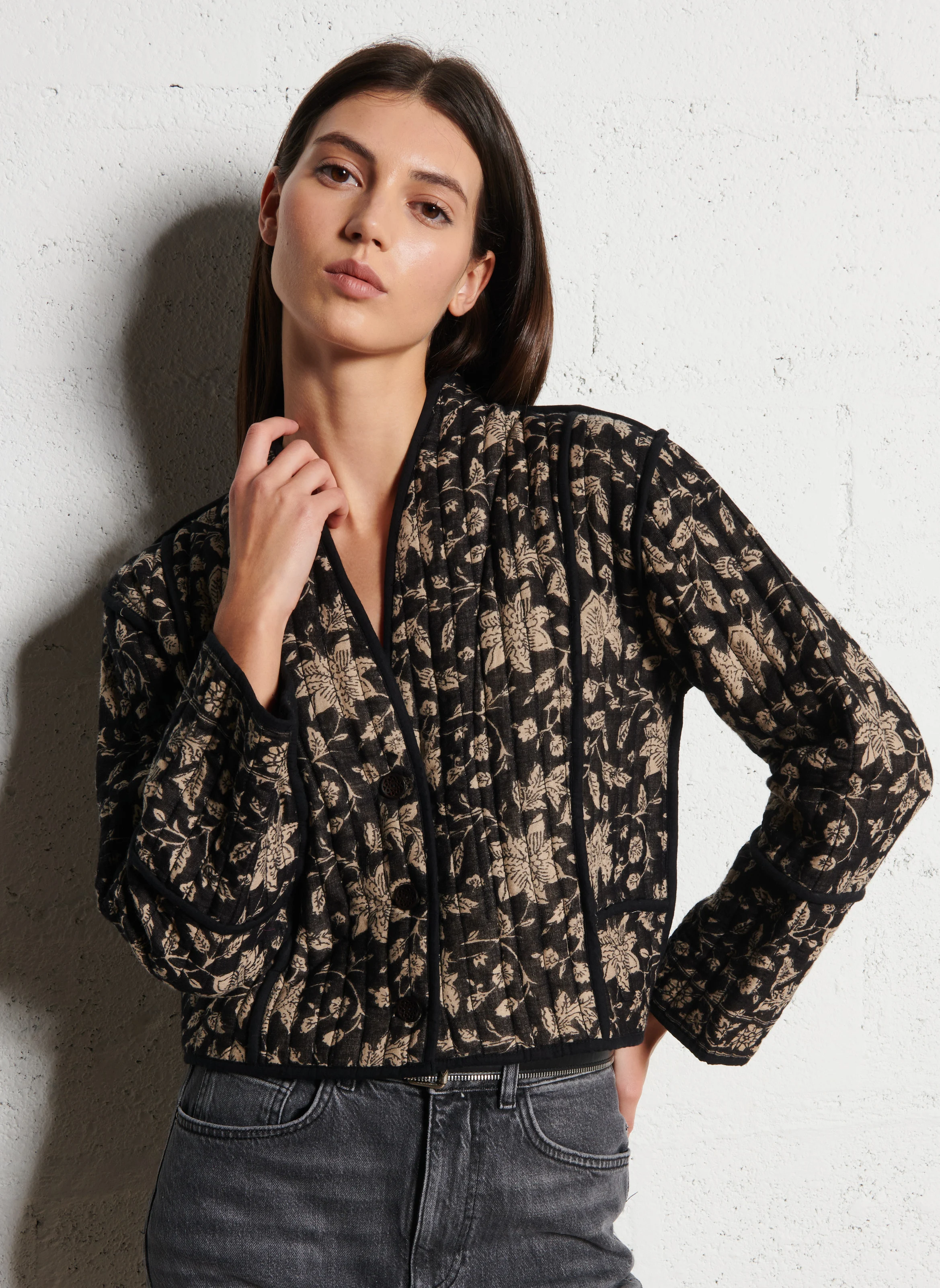 DALI - Veste droite col V en coton imprimé | Noir