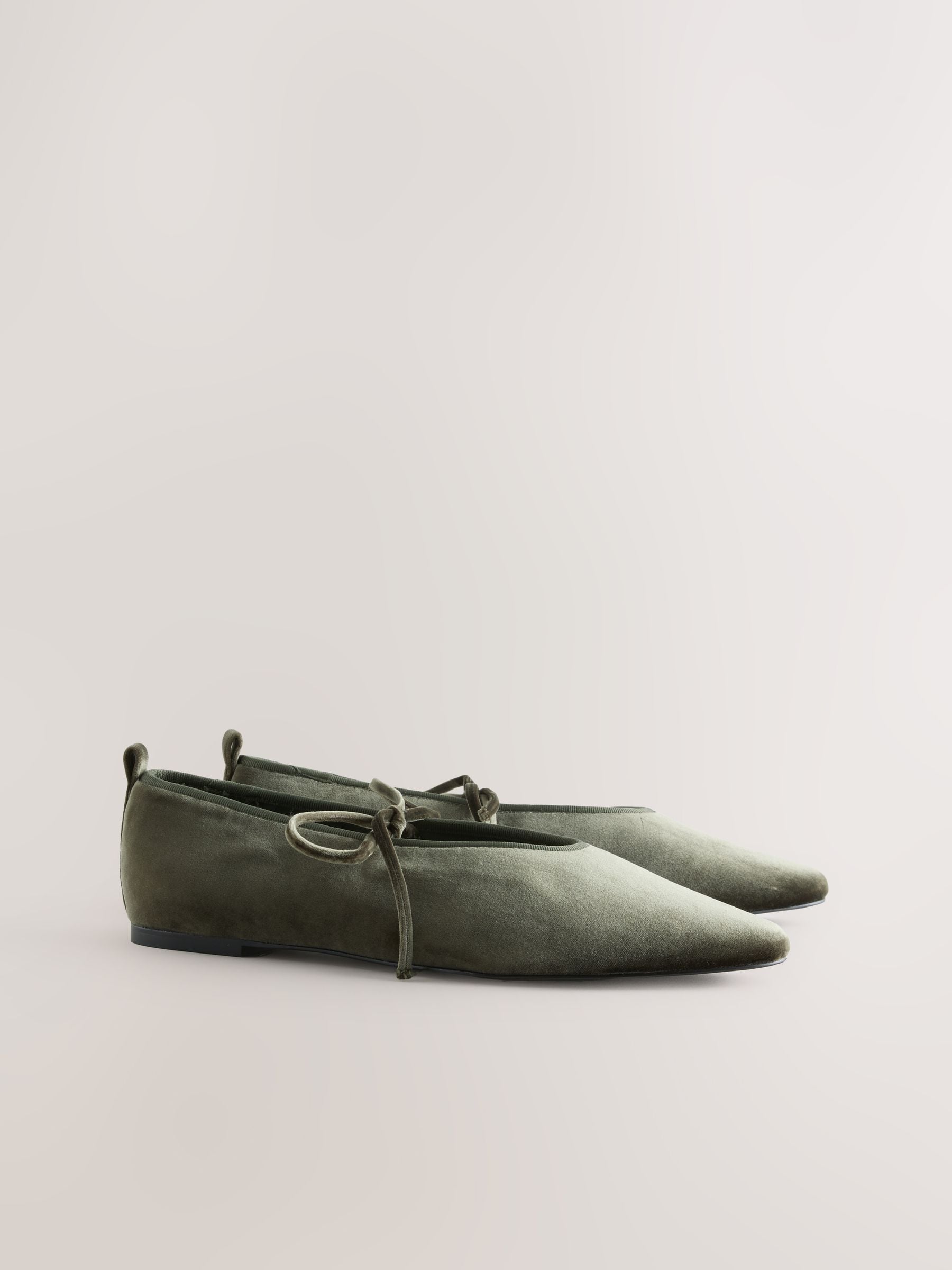 Smaragdgroen - Forever Comfort® Velvet Tie Mary Jane Shoes