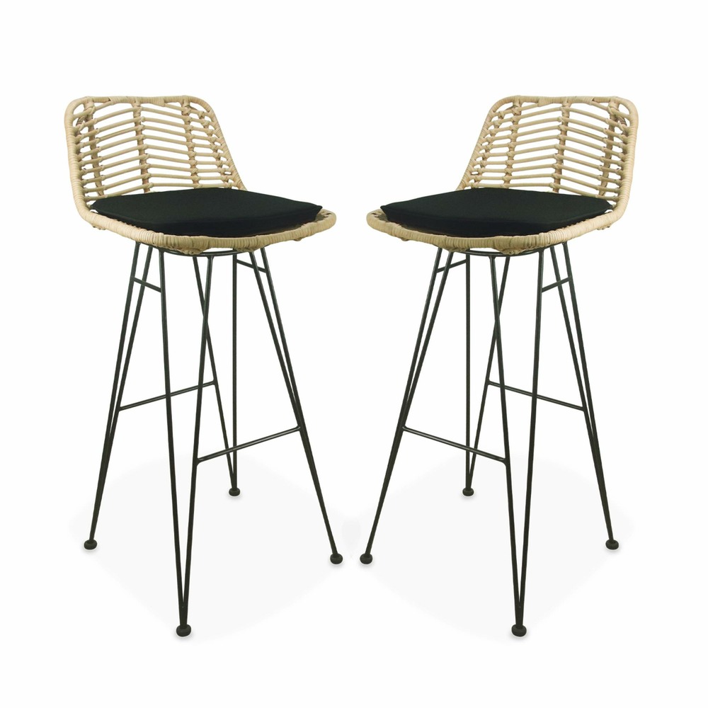Deux tabourets de bar en rotin naturel et métal. Coussins noirs - cahya