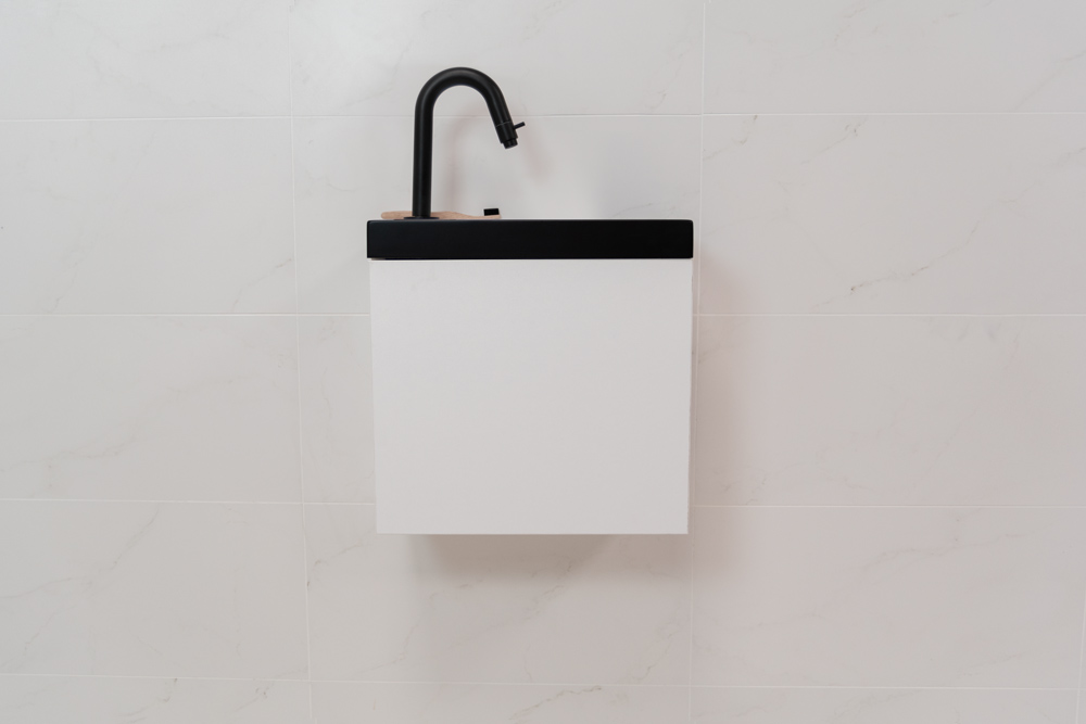 Sanigoods Minimo toiletmeubel 40cm mat wit met matzwarte fontein met kraangat