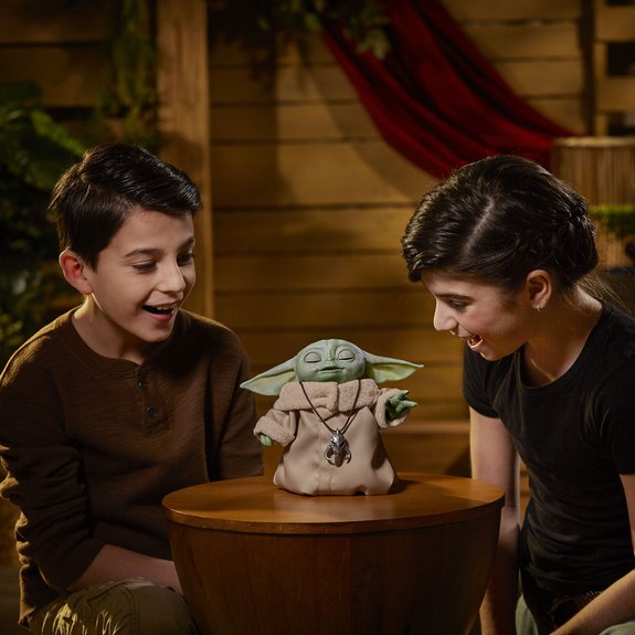 Star Wars The Mandalorian - Figurine The Child Bébé Yoda Animatronic
