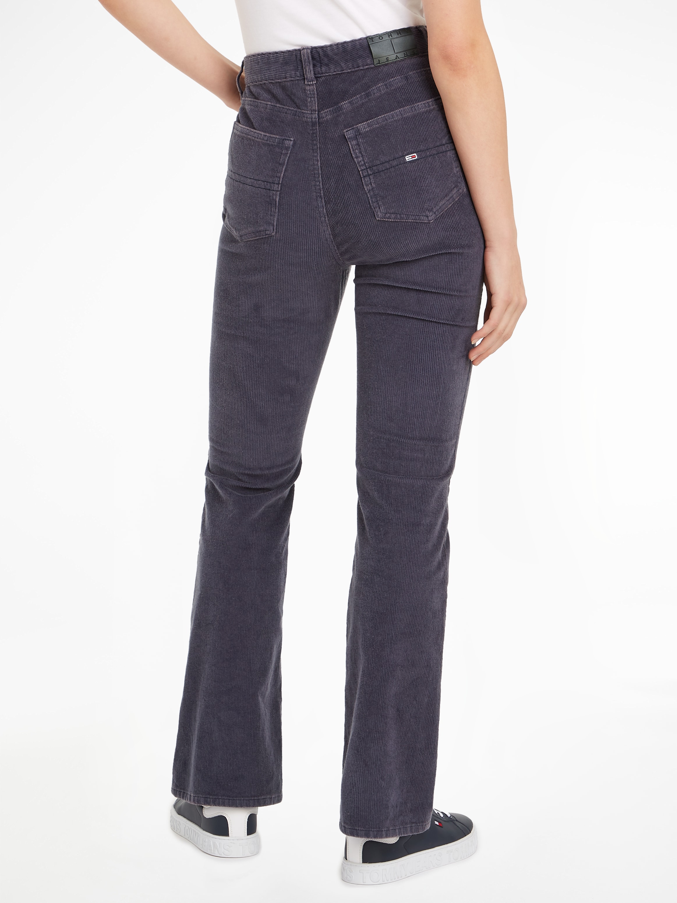 Tommy Jeans Schlaghose »TJW SYLVIA HR FLARE WASHED CORD«  in dem Trendmaterial Cord