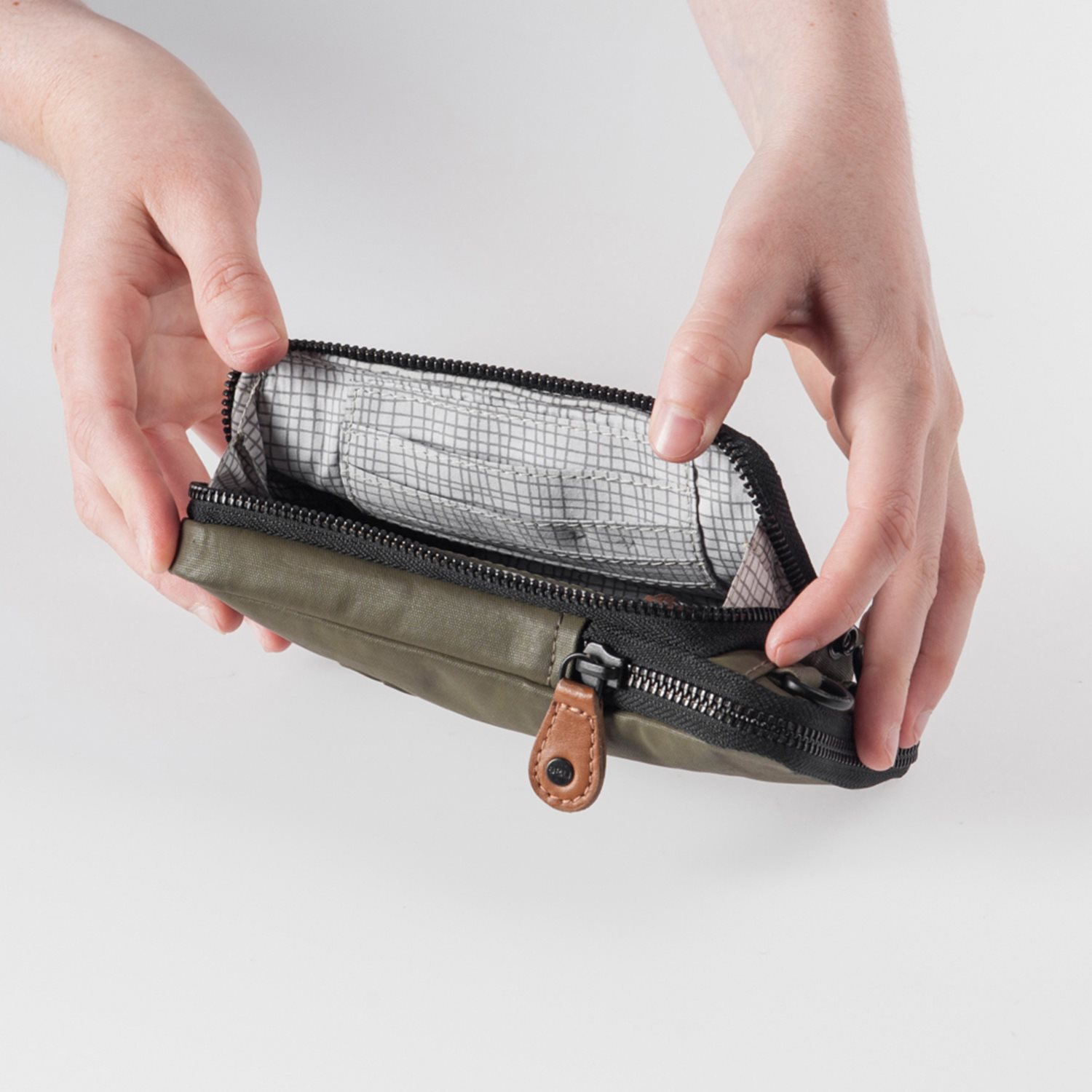 Aunts & Uncles Japan Tsu Waistbag fallen rock