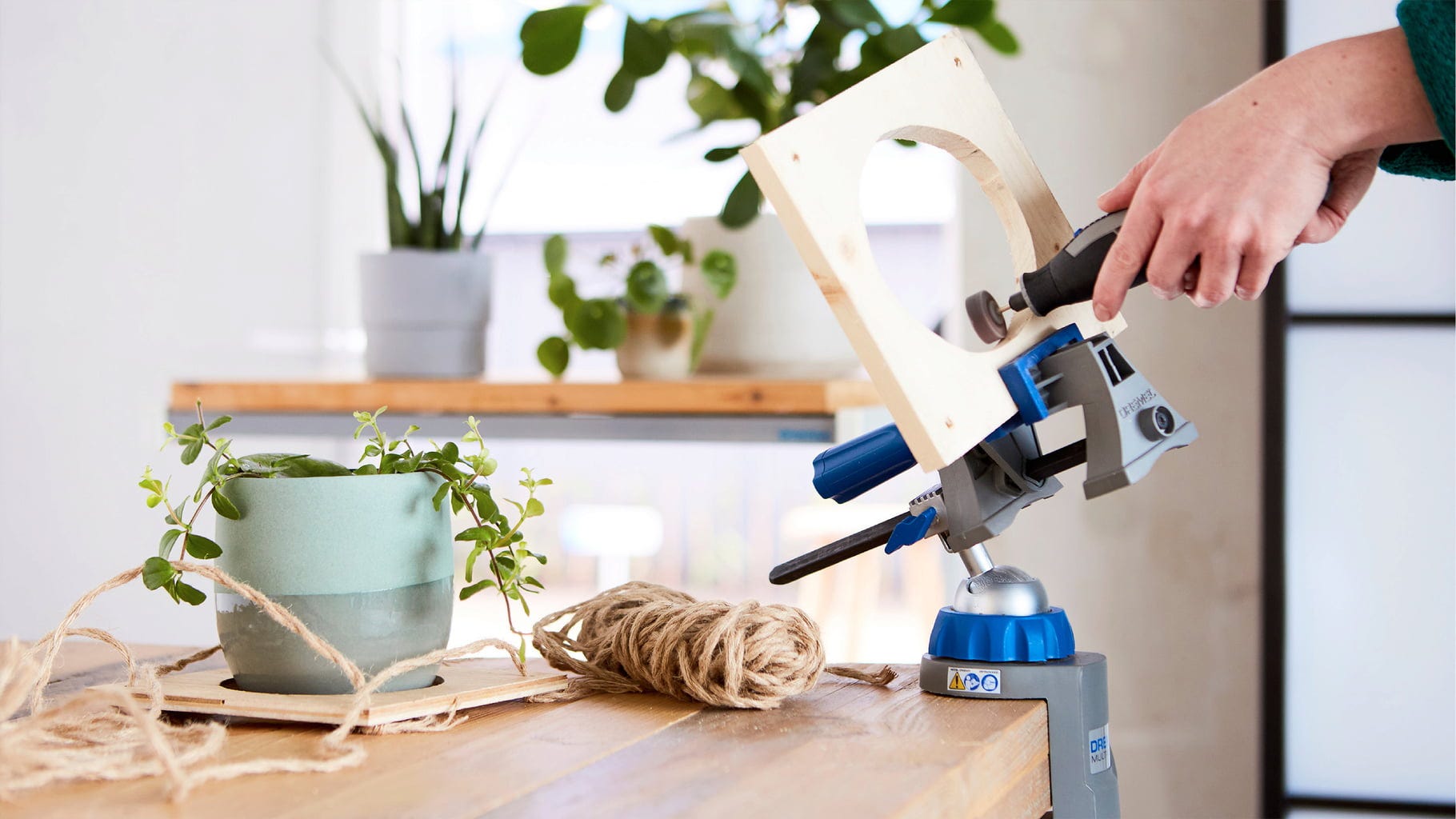 Dremel  Dremel 3-in-1 Multi-Schraubstock    Schraubstock, Werkzeughalter & Zwinge in einem