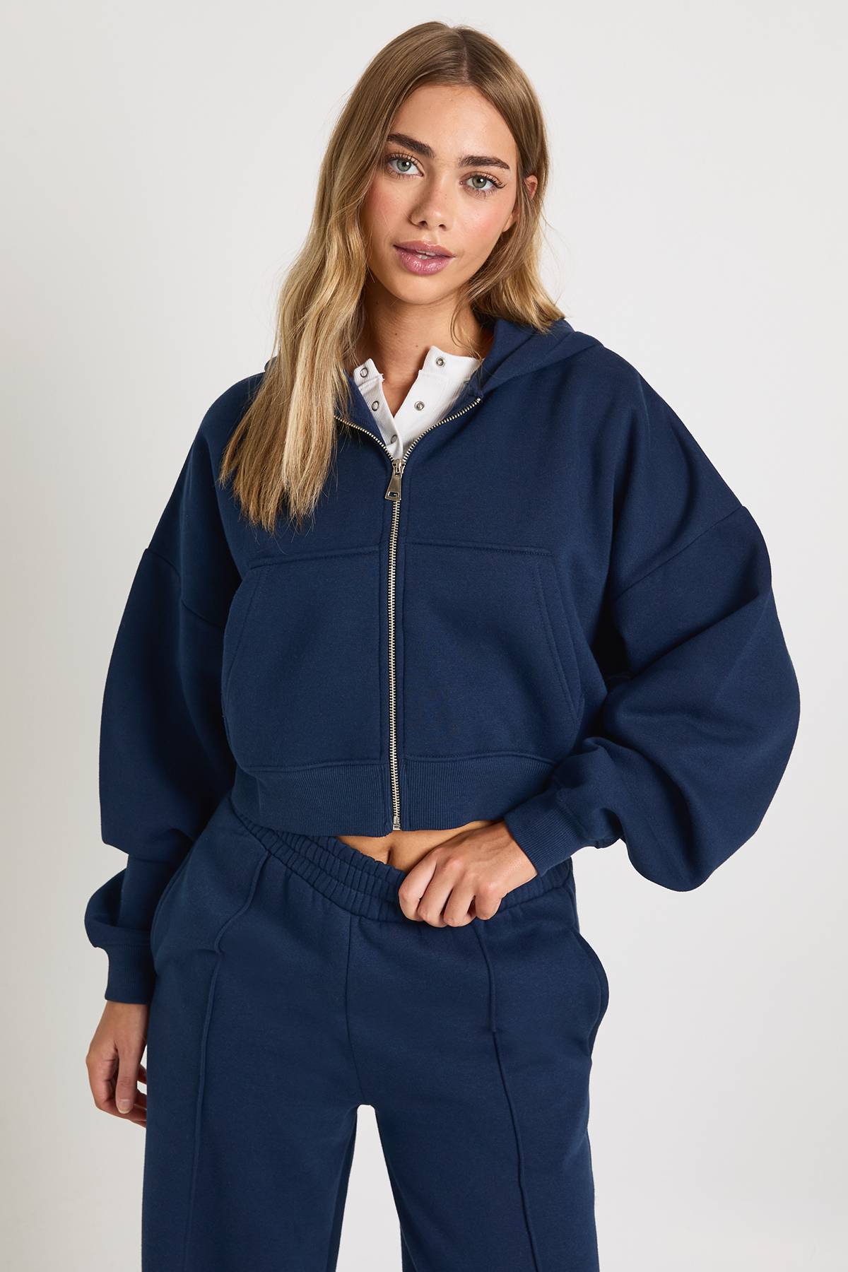 boohoo Sweat à capuche zippé oversize en coupe boxy à manches ballon