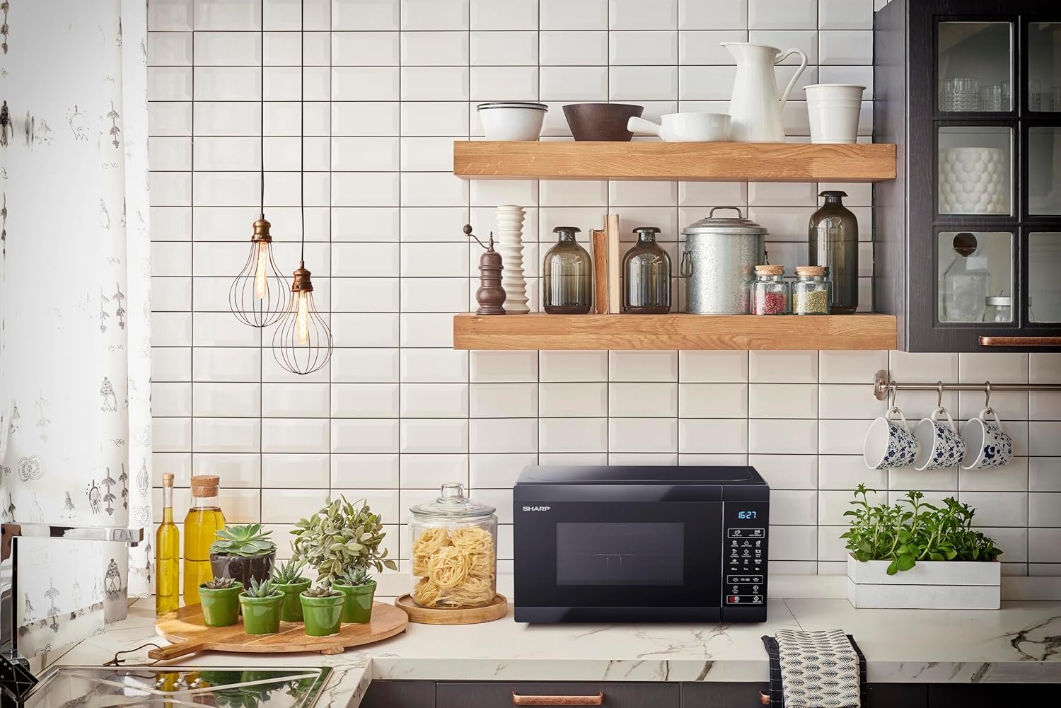 SHARP MS02E Mikrowelle (Mikrowelle: 800W, 11 Leistungsstufen, Auftaufunktion, Abmessungen: 440x258x324cm), schwarz