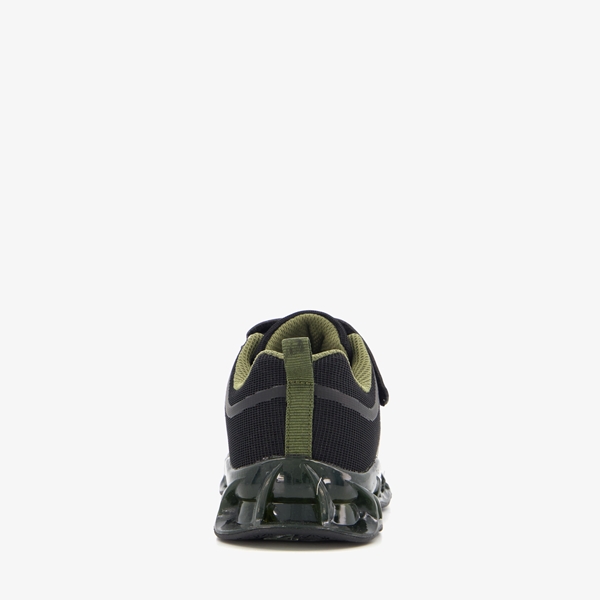 Blue Box jongens sneakers zwart met lichtjes