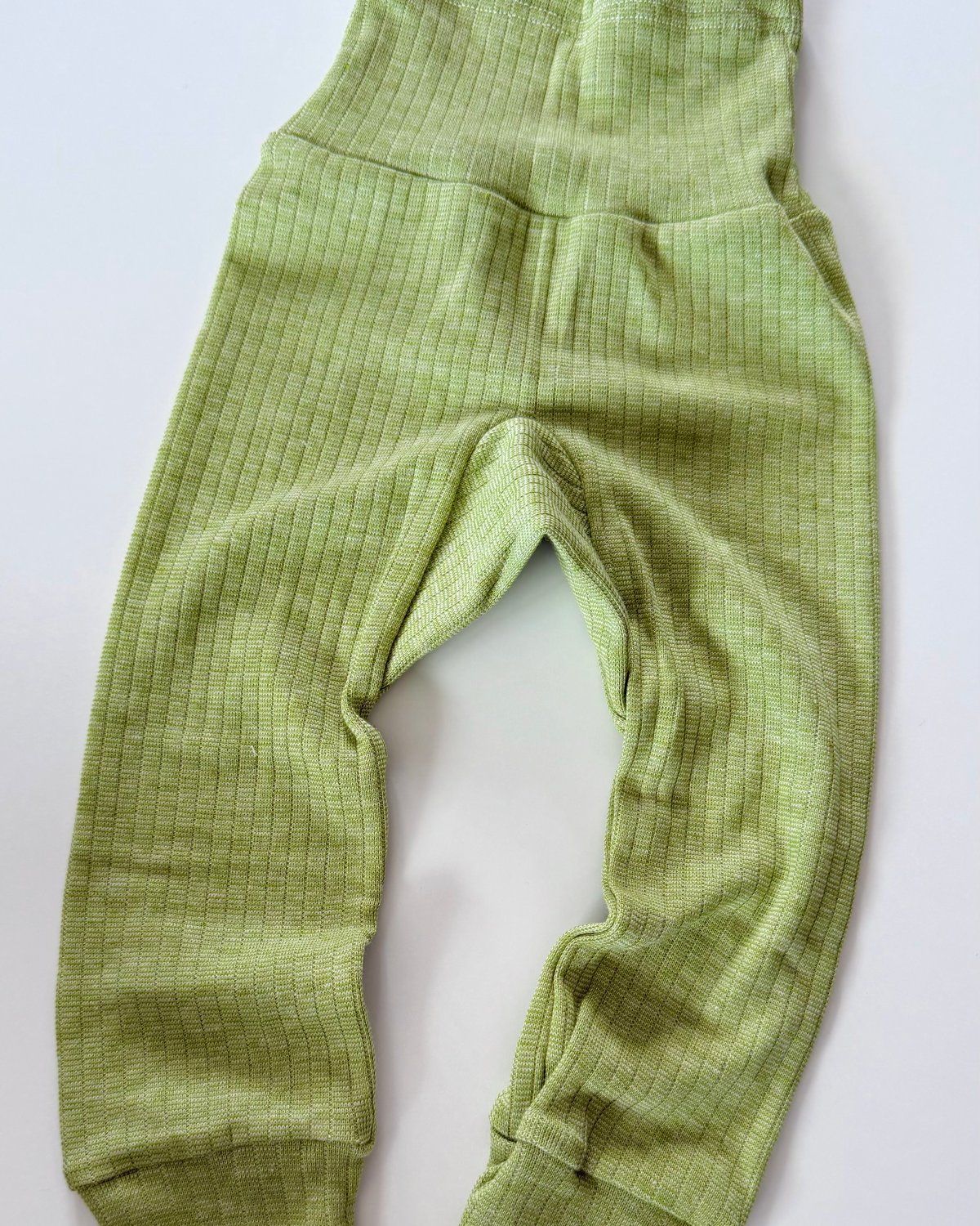 Bukse Rib m/ høyt liv – 45% Bomull, 35% Merino, 20% Silke – Ubehandlet Ull