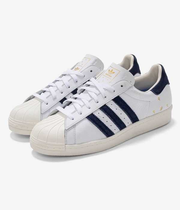 adidas x Pop Trading Company Superstar ADV Schuh (white collegiate navy)