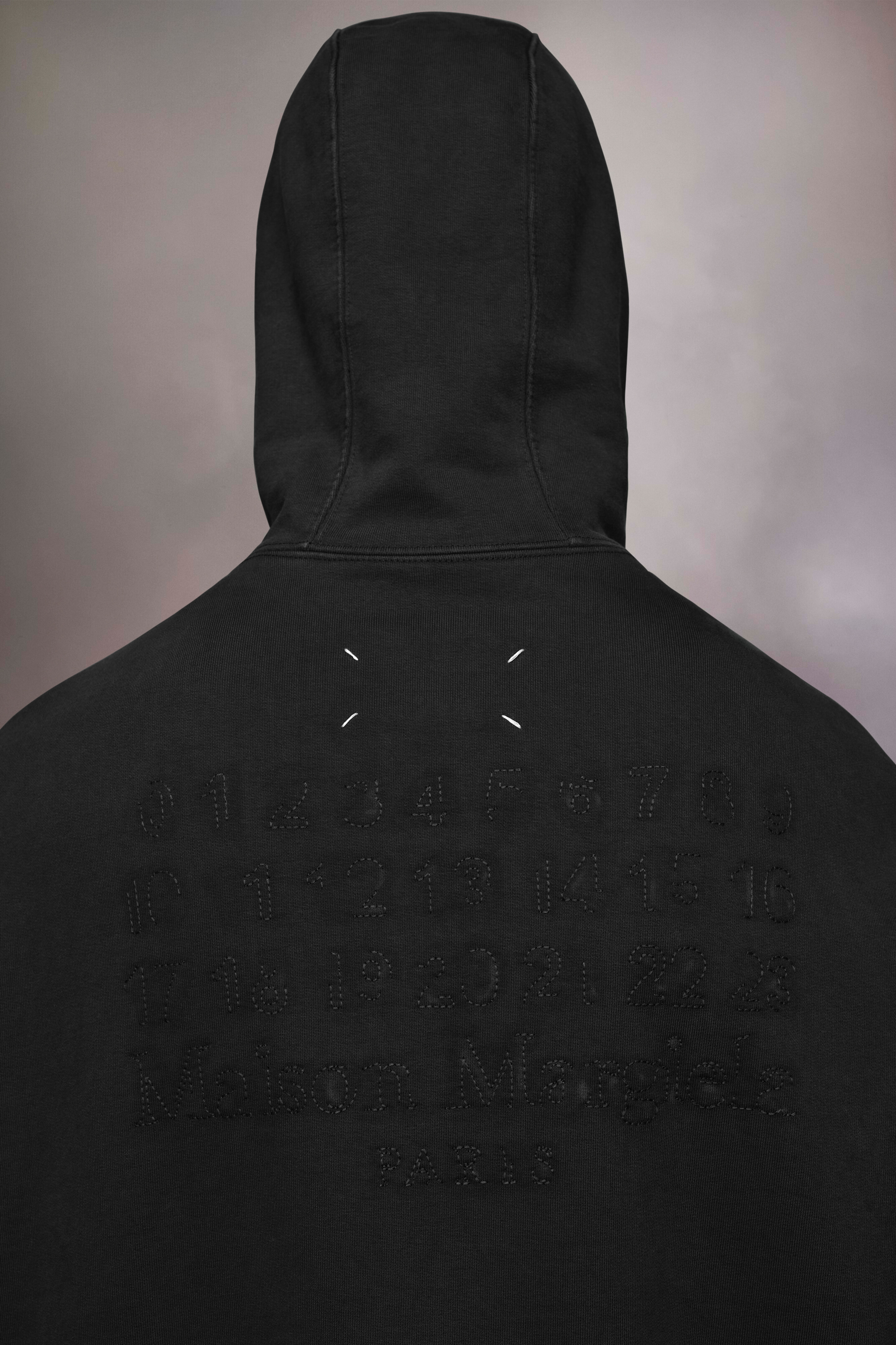 Sweat-shirt à capuche à logo brodé Noir