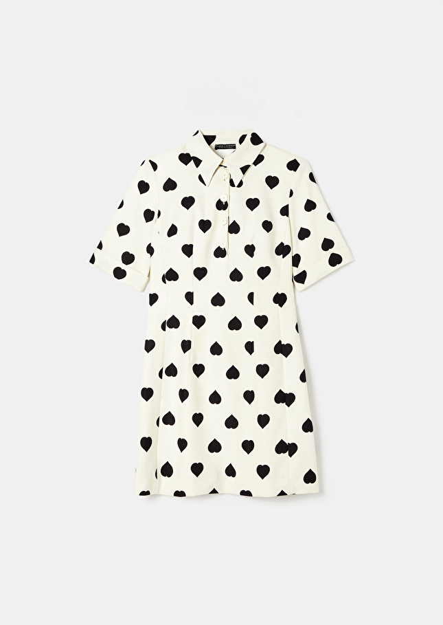 Robe Robinécrue à motif coeur noir