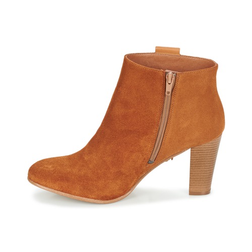 Betty London - GAMI - Camel