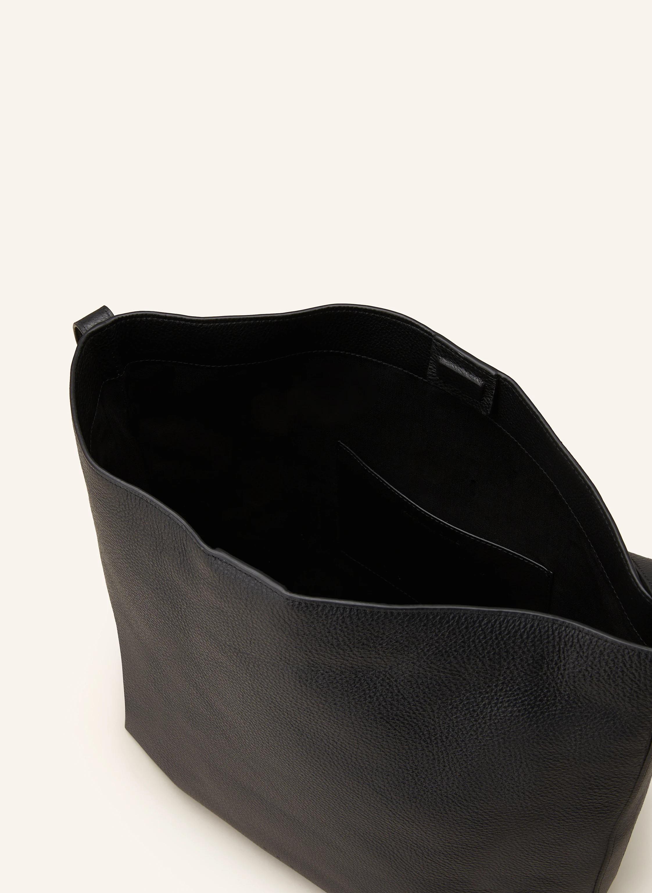 AESTHER EKME Schultertasche SUPPLE