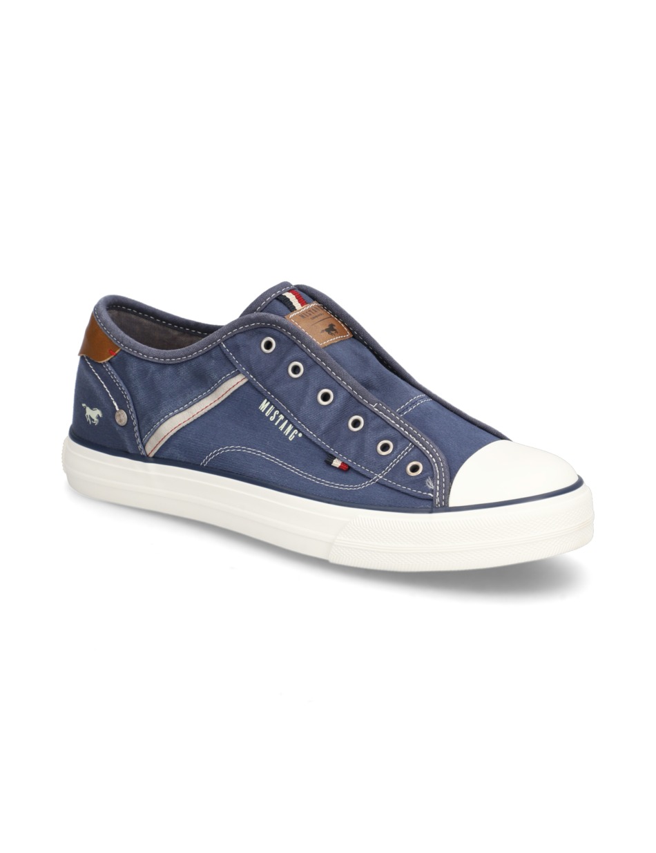 Canvas Sneaker
