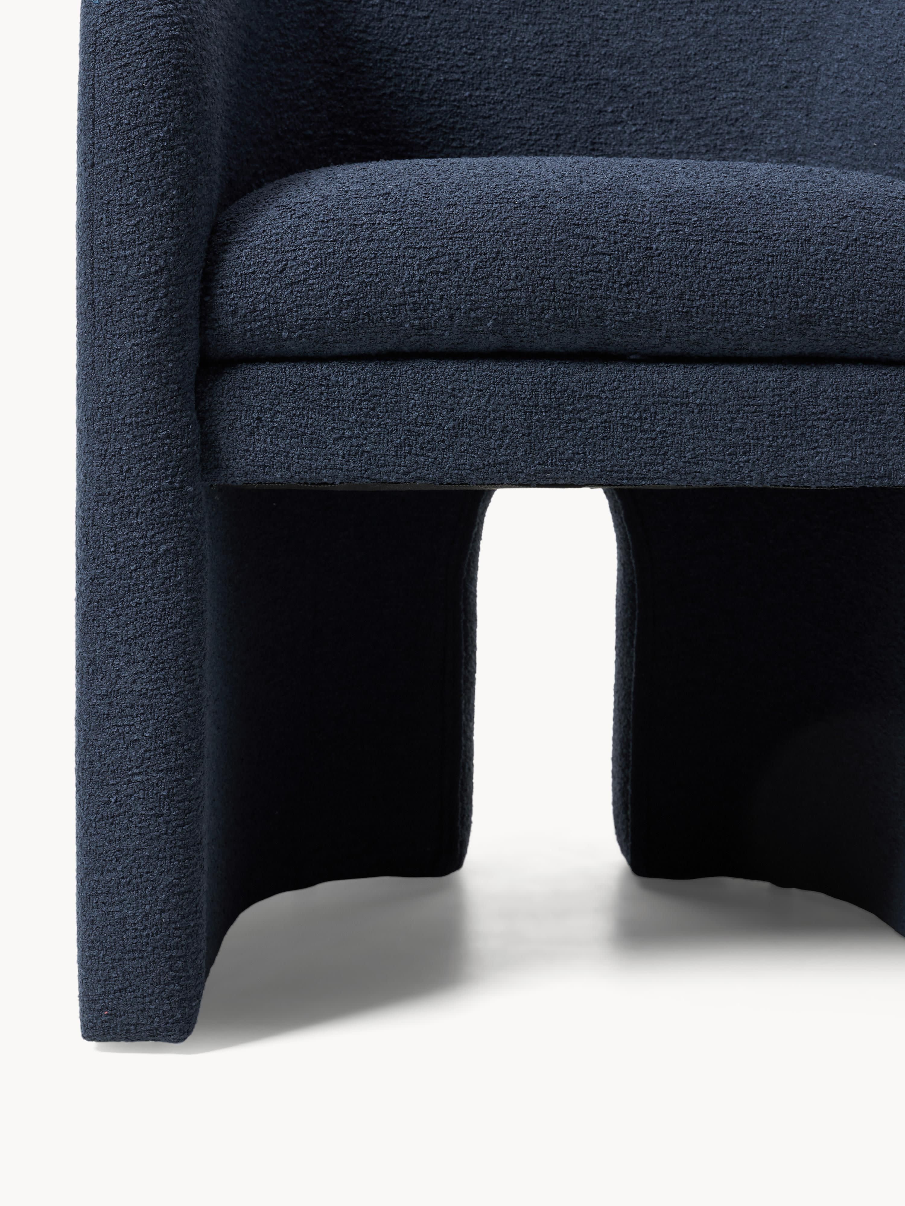 Bouclé armstoel Mairo