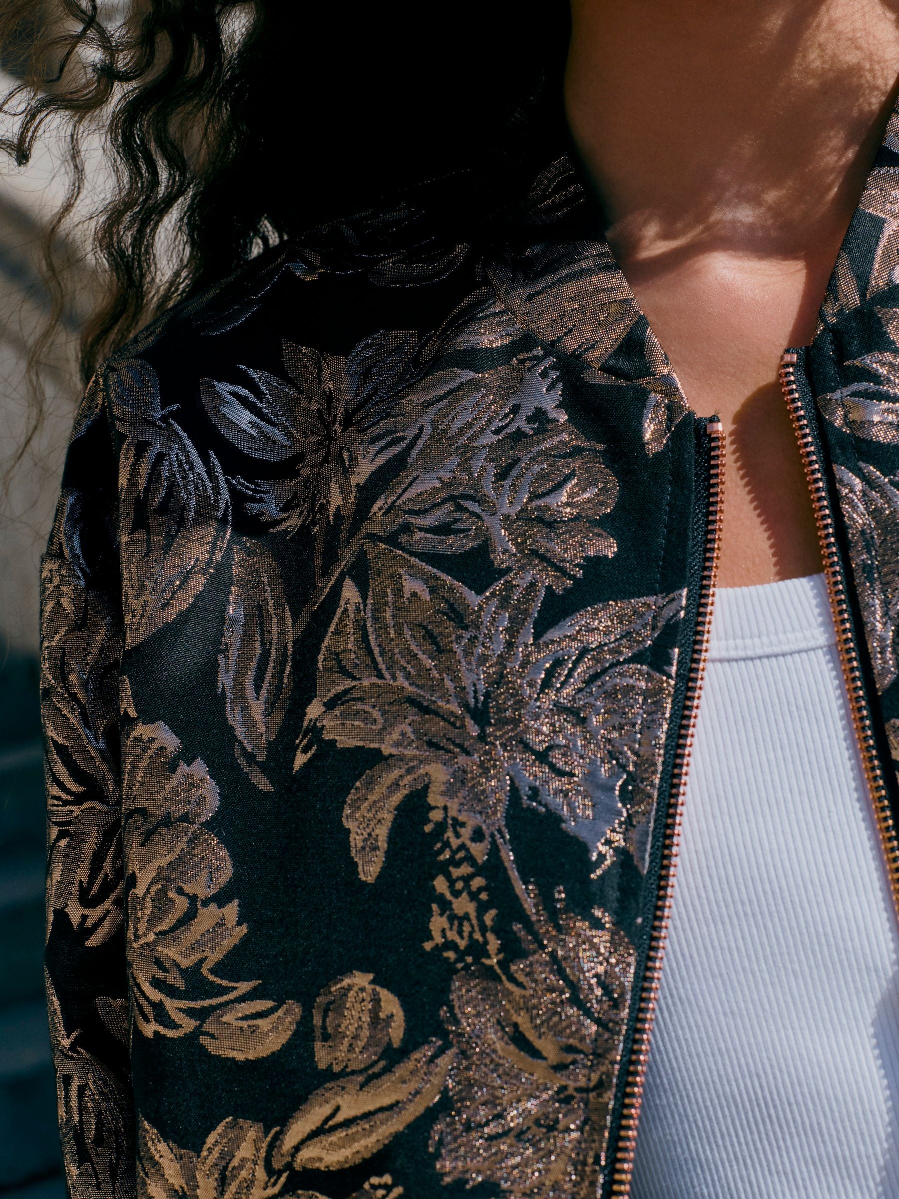 Zwart/goud - Jacquard bomberjack