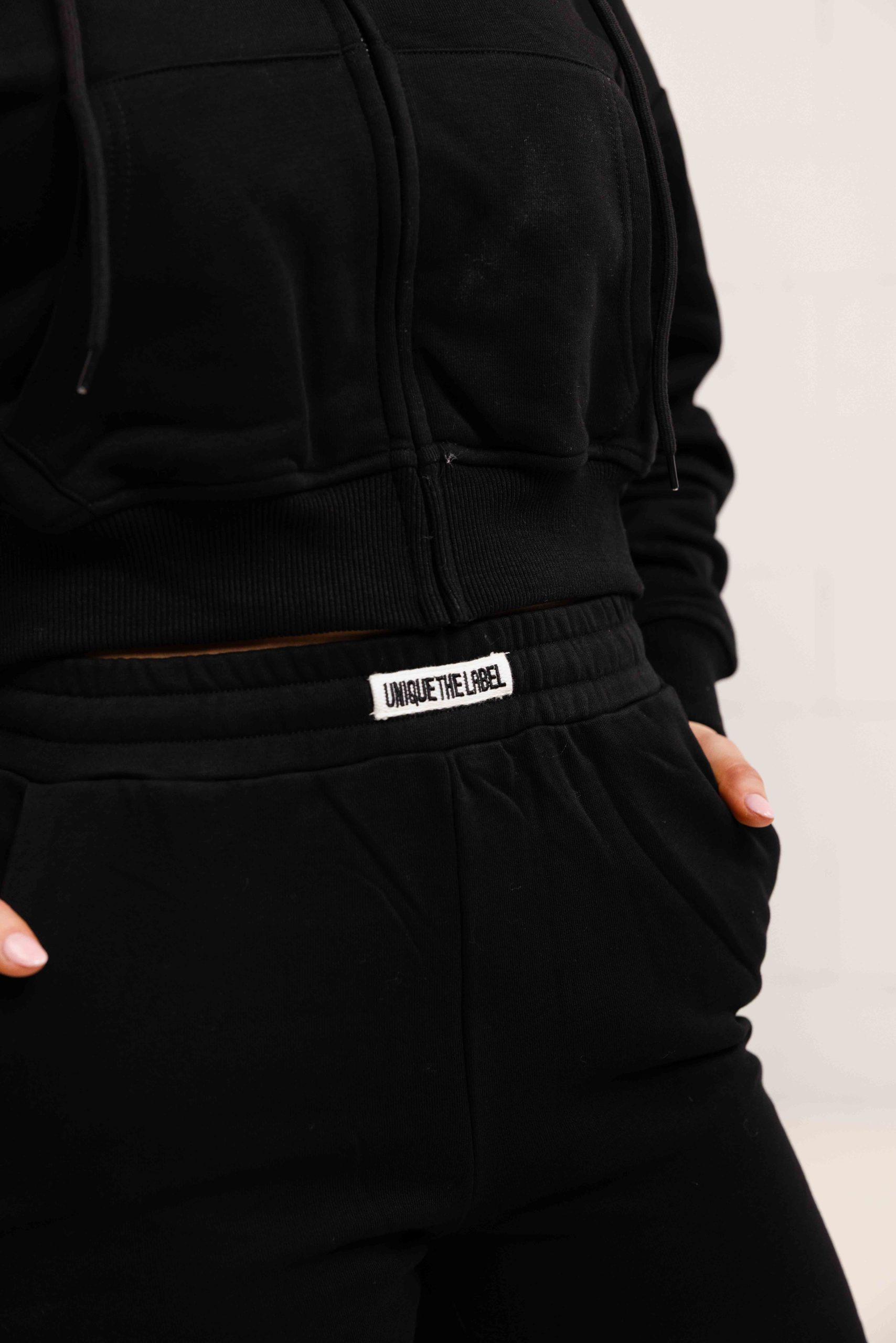 Unique The Label Molly Trainingspak Dames Zwart