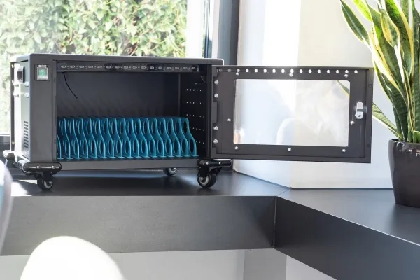 DIGITUS - Vogn med hjul (kun opladning) - for 16 netbooks/tablets - låsbar - sort, RAL 9005 - skærmstørrelse: op til 14