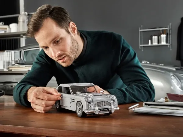 LEGO Creator Expert 10262 James Bond™ Aston Martin DB5