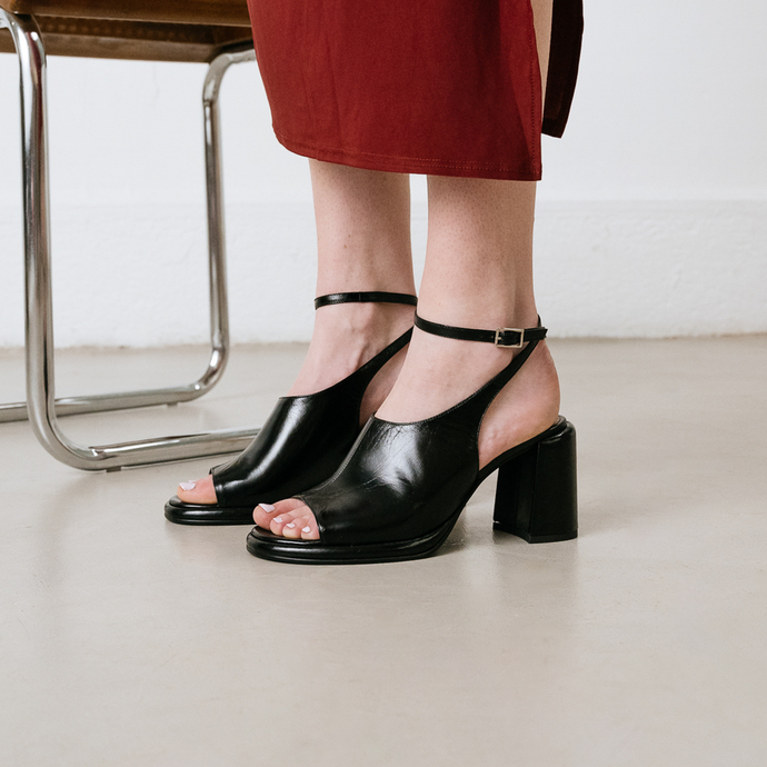 Sandales à talons hauts  en cuir vieilli noir