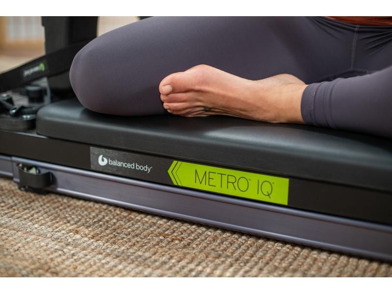 Pilates Reformer Metro IQ Wheelbarrow wheels Speziell für das Heimtraining entwickelt