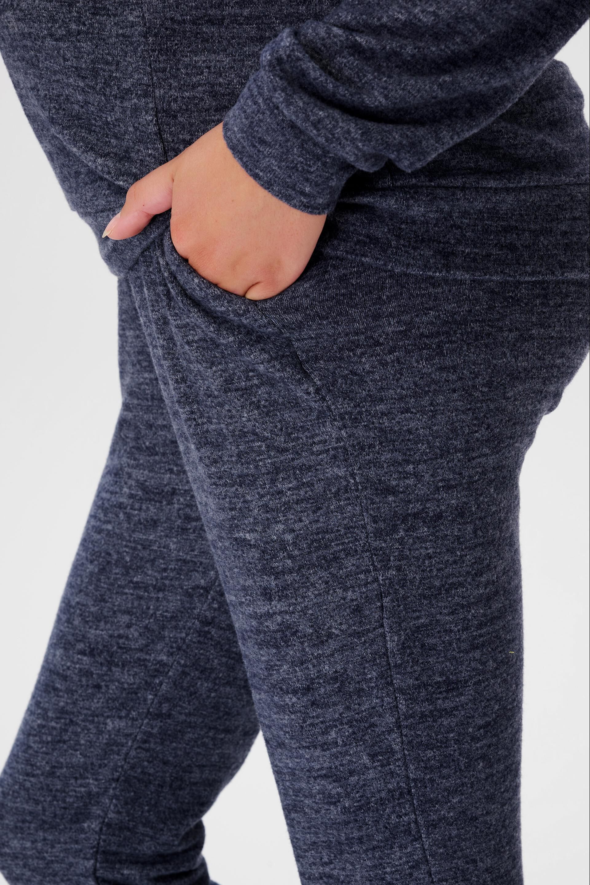 Pants knitted