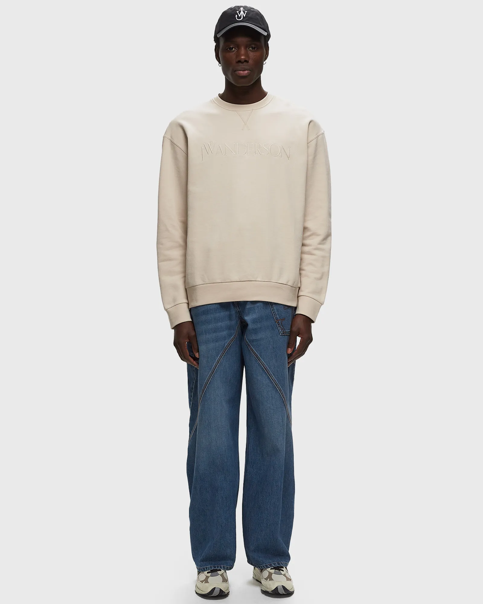JW Anderson LOGO EMBROIDERY SWEATSHIRT