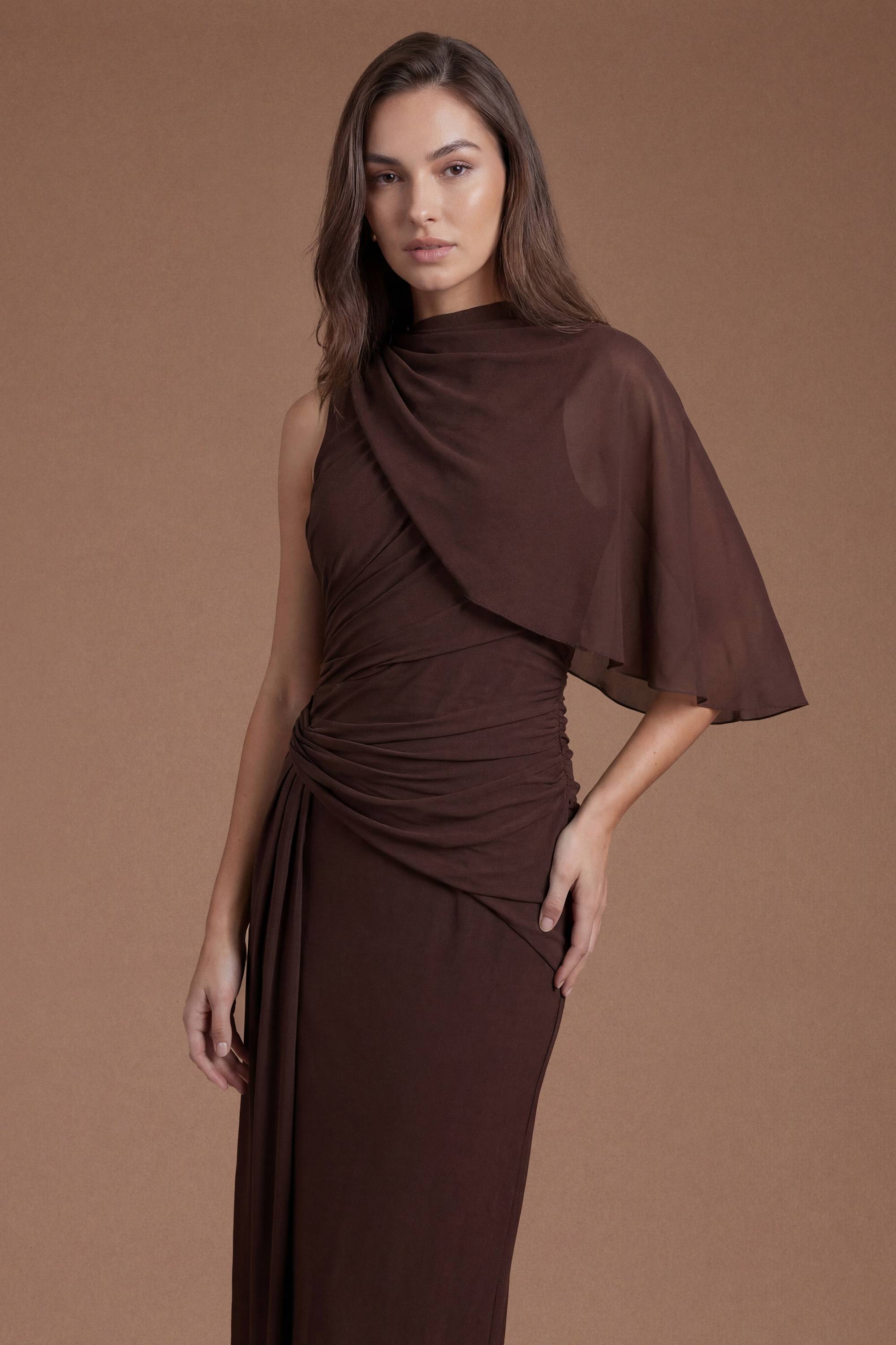Coast Robe De Demoiselle D'honneur Drapée À Col Montant De La Collection Contour
