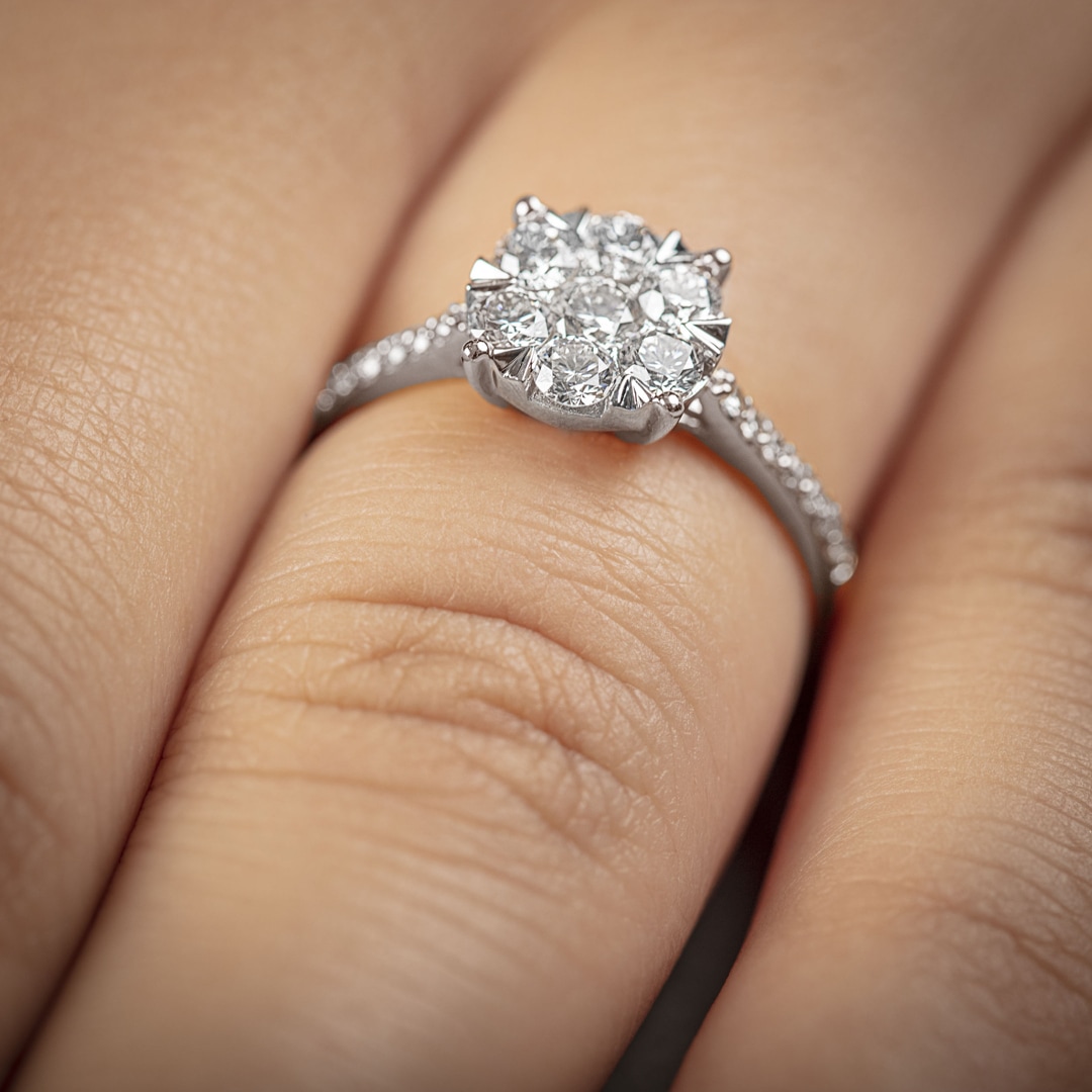 0.75 Karat Diamanten Verlobungsring 750/18 K Weissgold